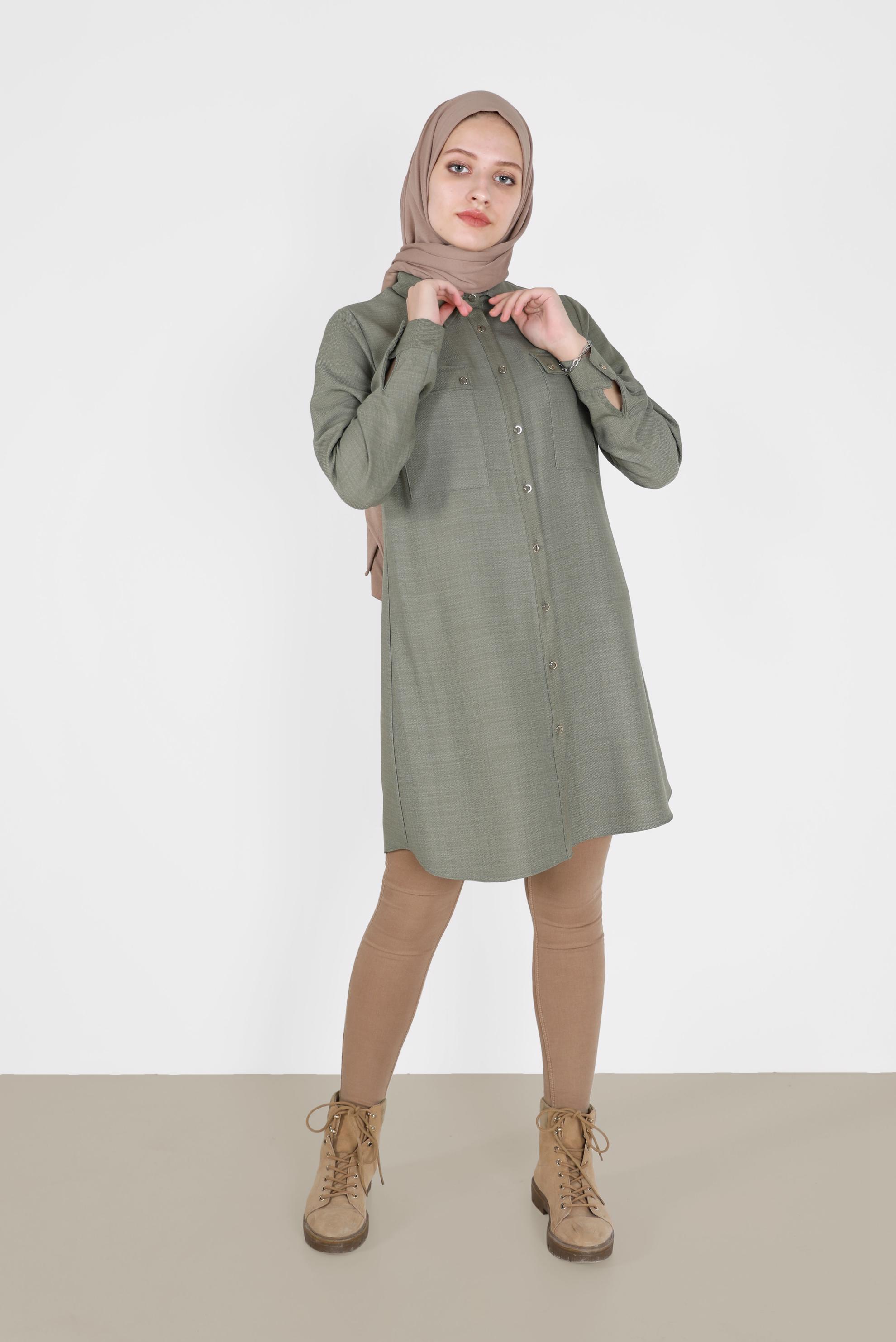 Tesettür giyim YEŞİL DÜĞMELİ CEP DETAYLI TUNİK 42203	
