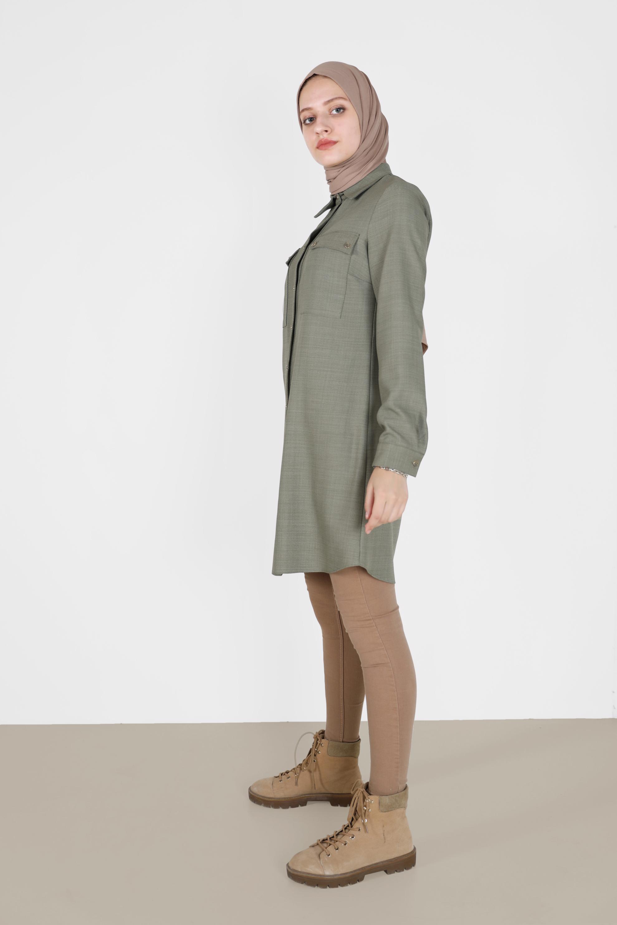 Tesettür giyim YEŞİL DÜĞMELİ CEP DETAYLI TUNİK 42203	