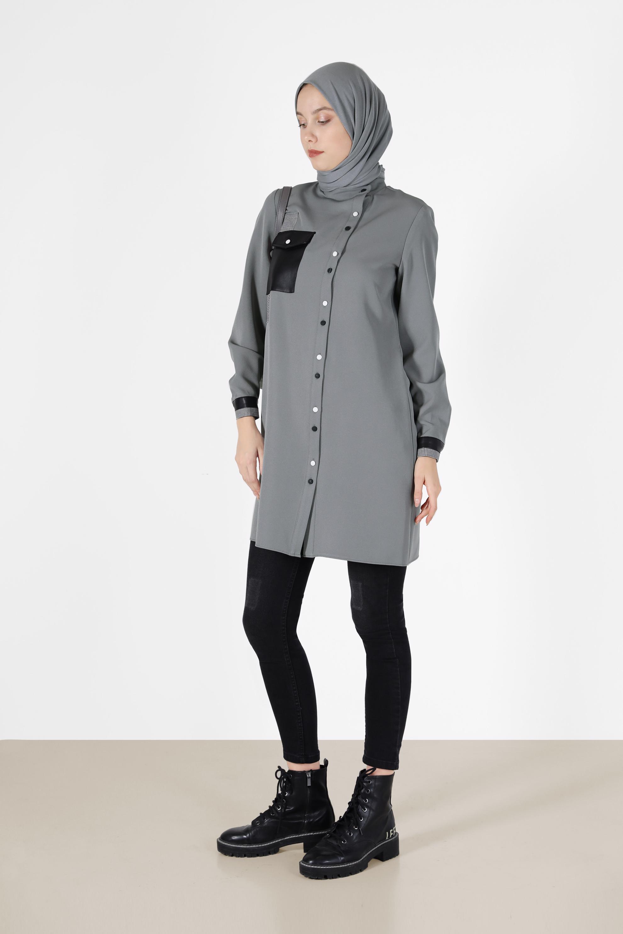 Tesettür giyim GRİ YAMA DETAYLI CEPLİ TUNİK 42212