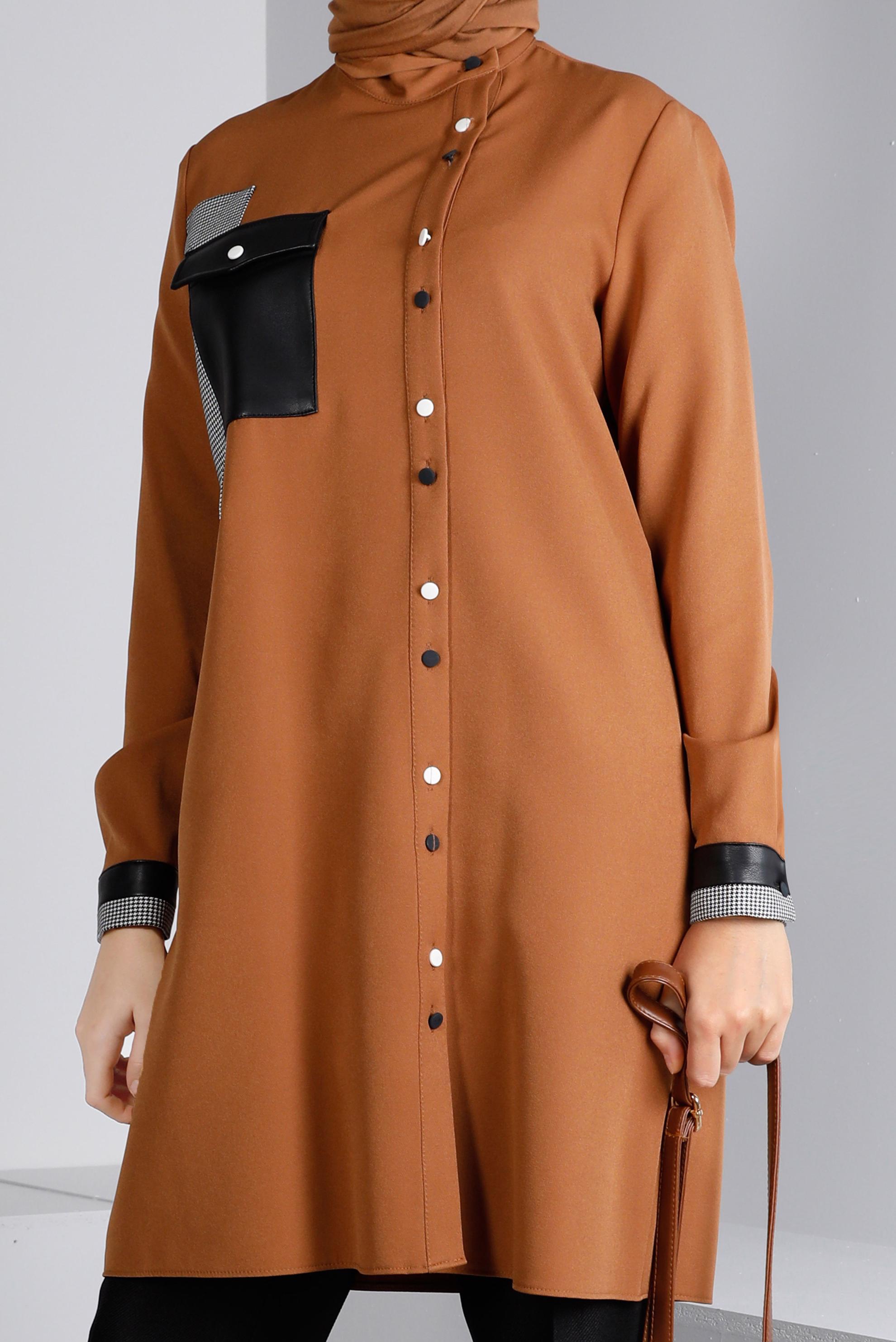 Tesettür giyim KAHVE YAMA DETAYLI CEPLİ TUNİK 42212