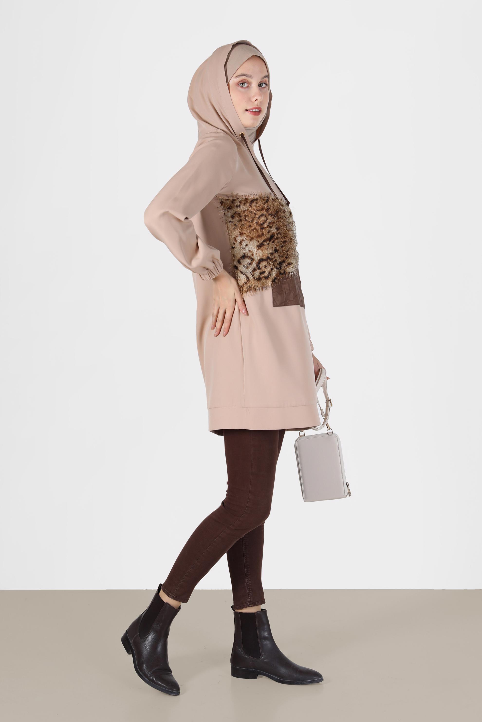 Tesettür giyim BEJ LEOPAR DESEN DETAYLI MANŞETLERİ LASTİKLİ TUNİK 42218 