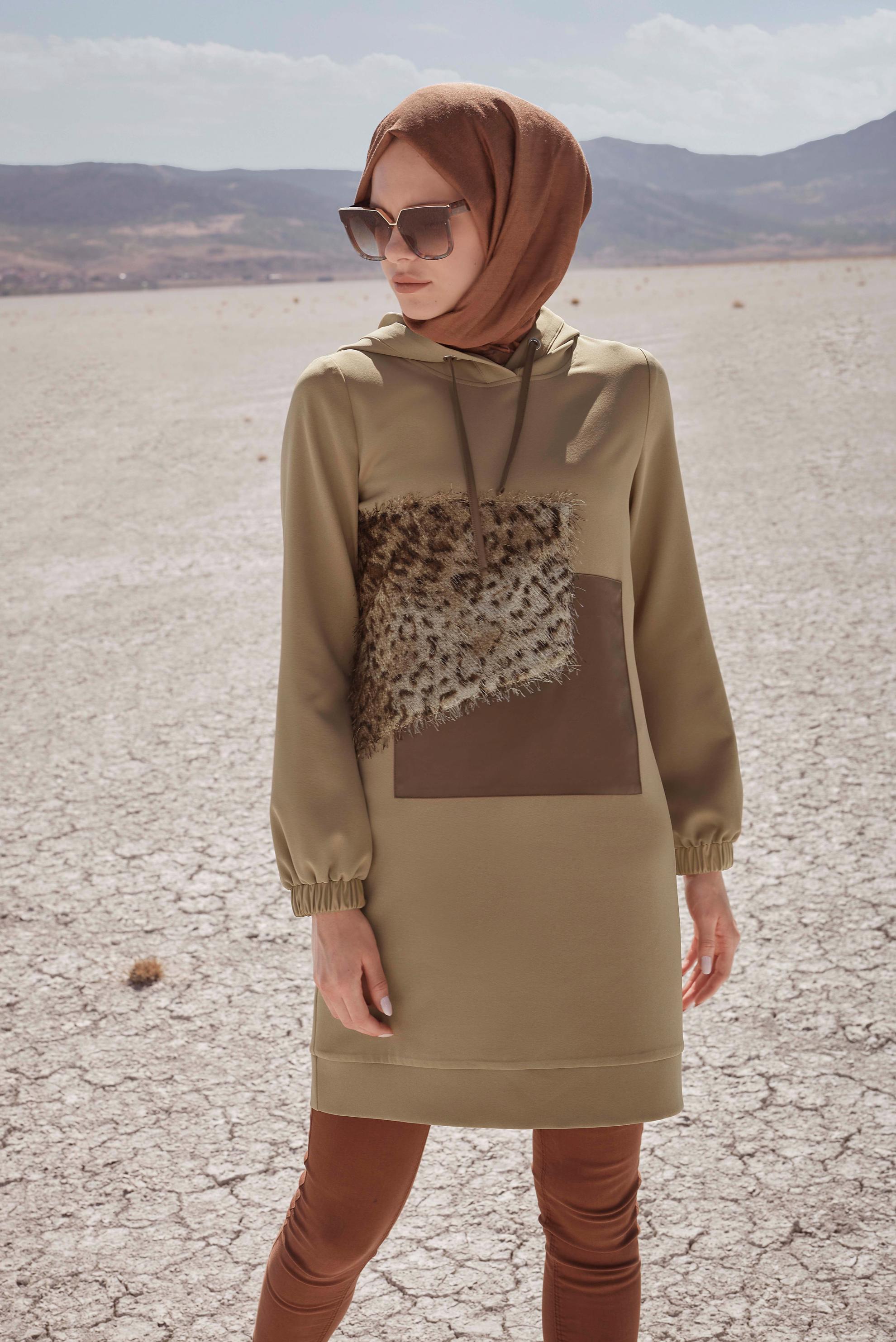 Tesettür giyim KAHVE LEOPAR DESEN DETAYLI MANŞETLERİ LASTİKLİ TUNİK 42218 