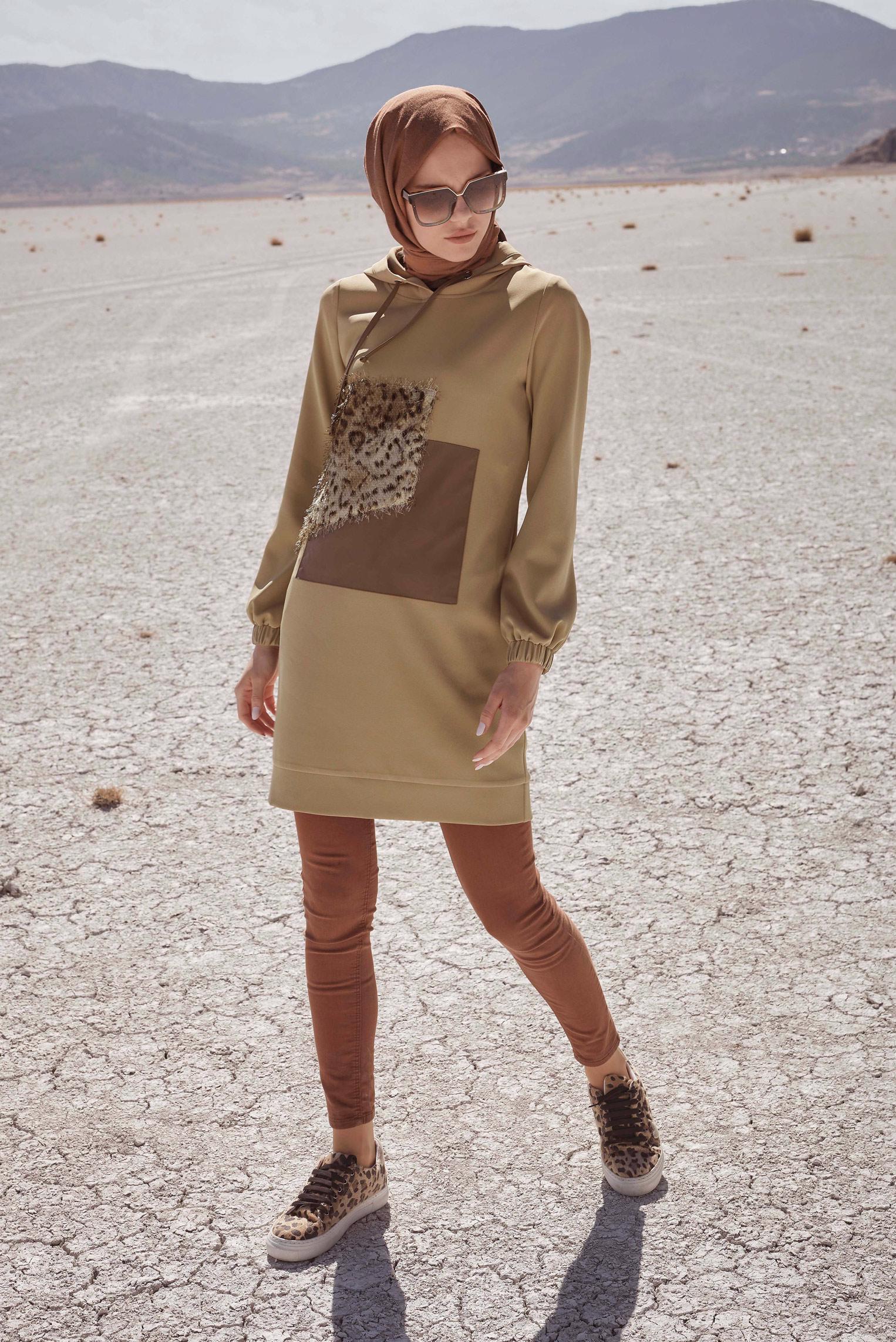 Tesettür giyim KAHVE LEOPAR DESEN DETAYLI MANŞETLERİ LASTİKLİ TUNİK 42218 