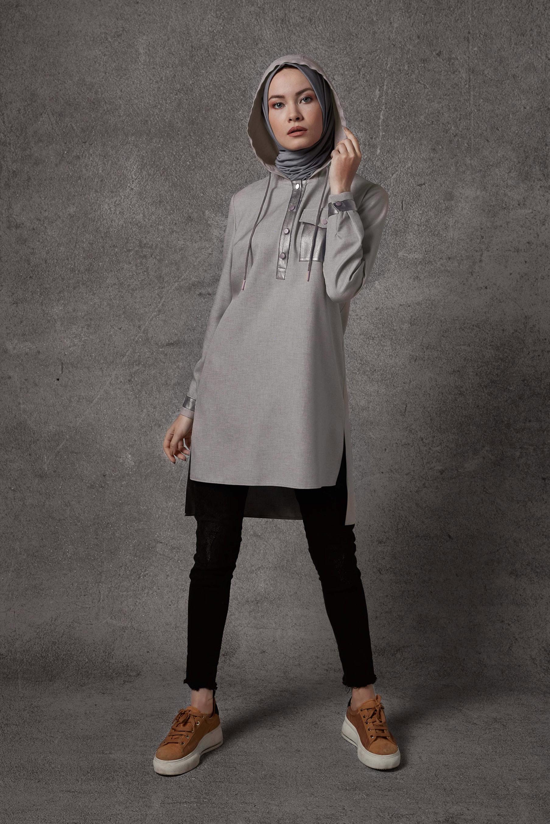 Tesettür giyim BEJ CEP DETAYLI KAPÜŞONLU TUNİK 42225 