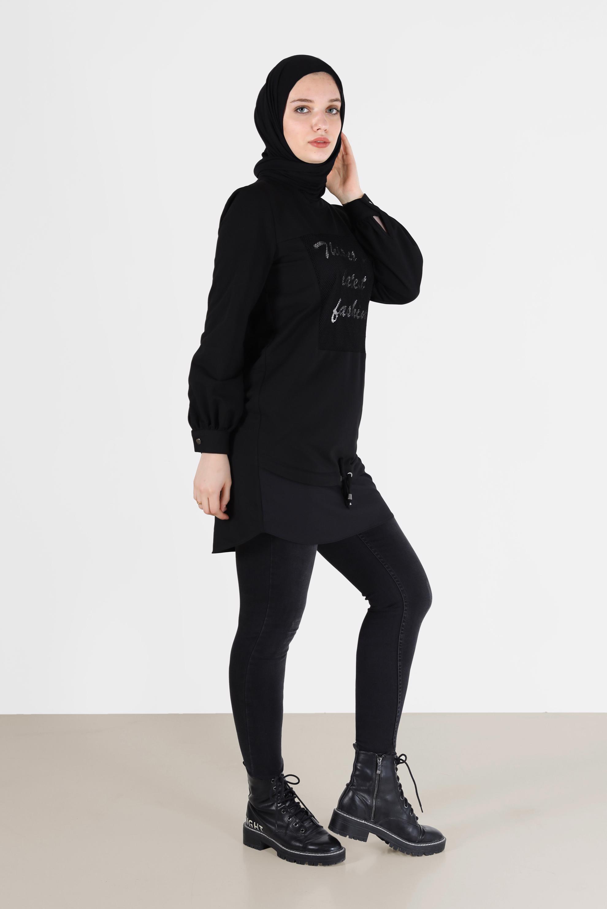 Tesettür giyim SİYAH FİLE DETAYLI YAZI BASKILI TUNİK 42233 