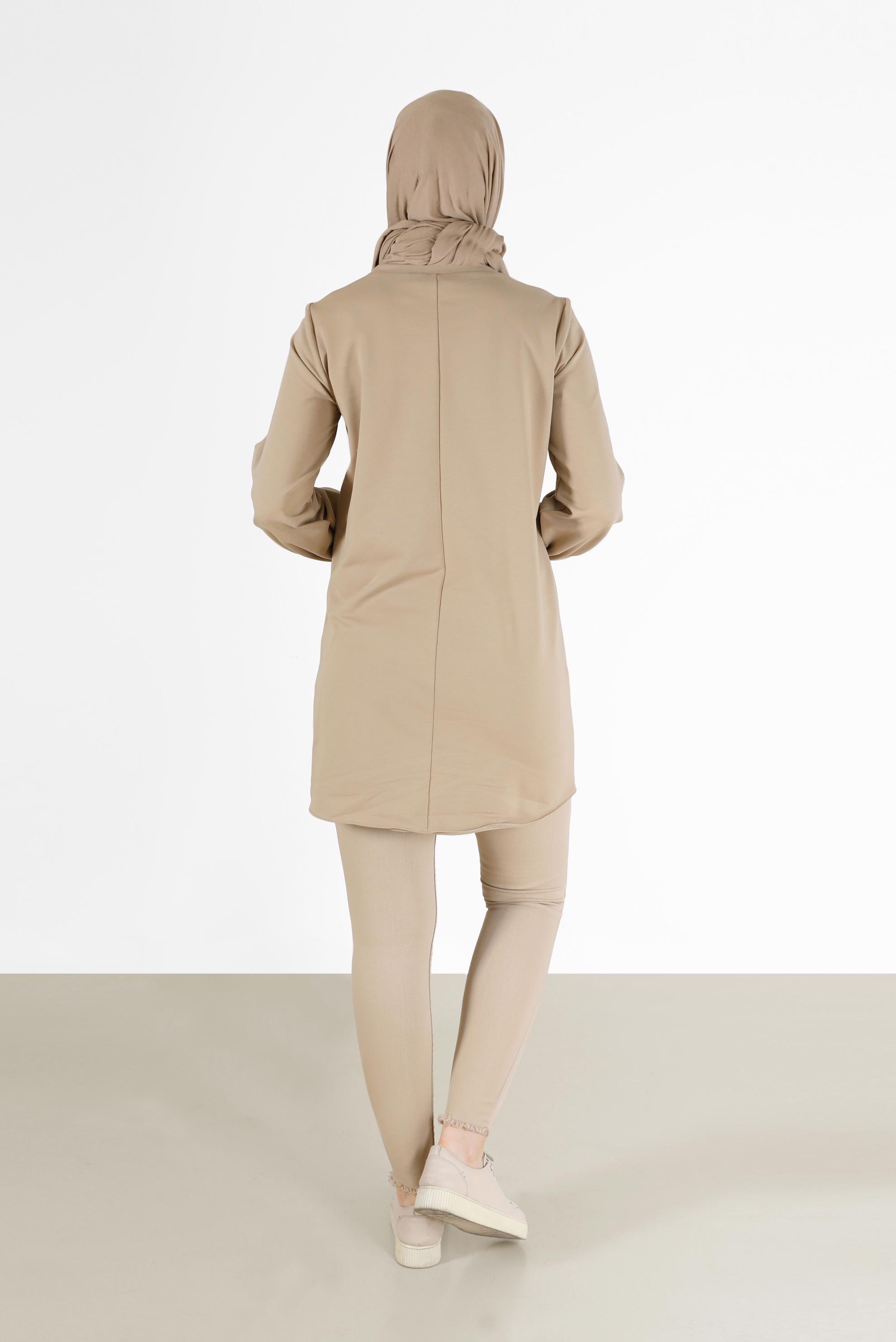 Tesettür giyim BEJ FİLE DETAYLI YAZI BASKILI TUNİK 42233 