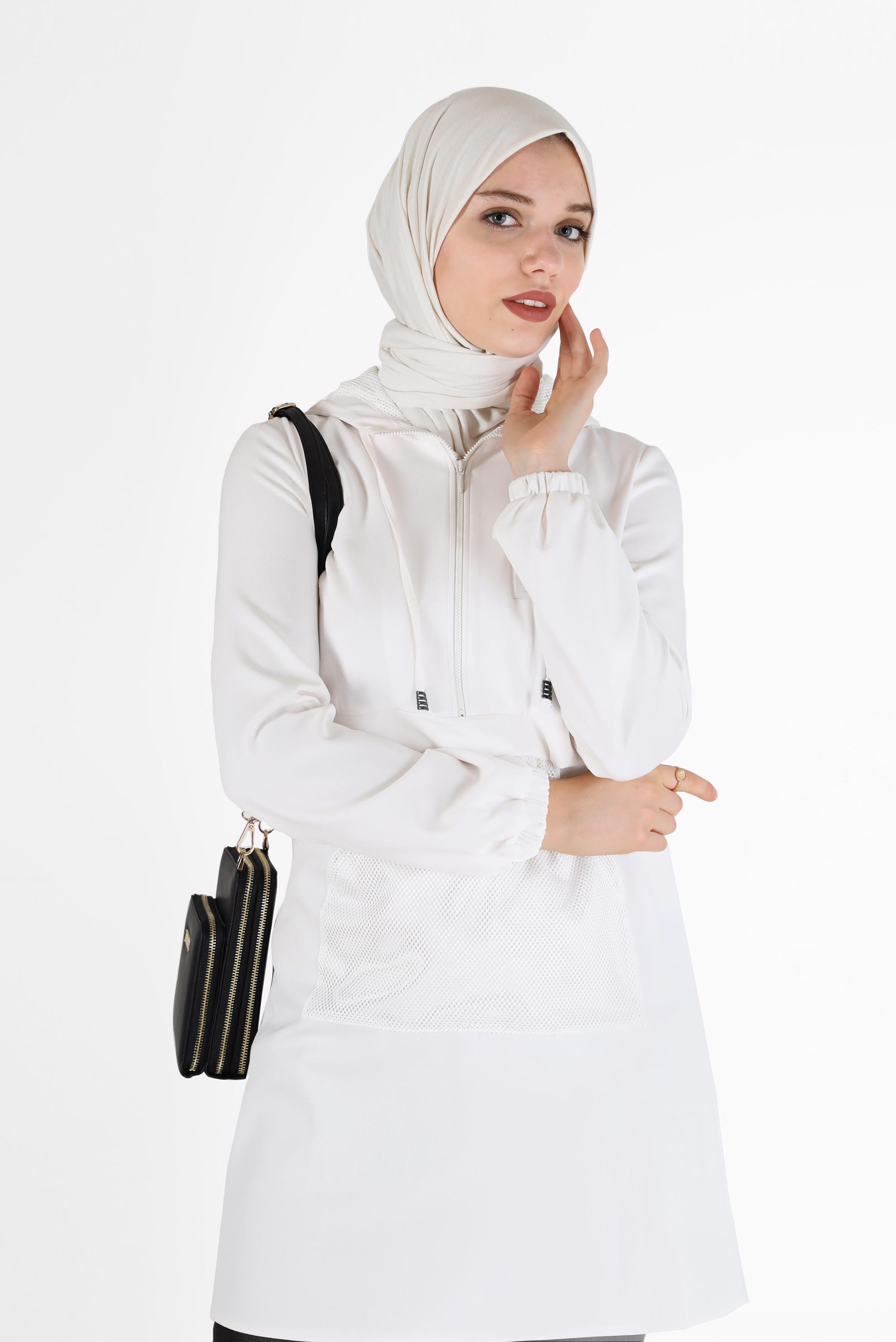 Tesettür giyim BEYAZ FİLE DETAYLI KAPÜŞONLU TUNİK 42249 