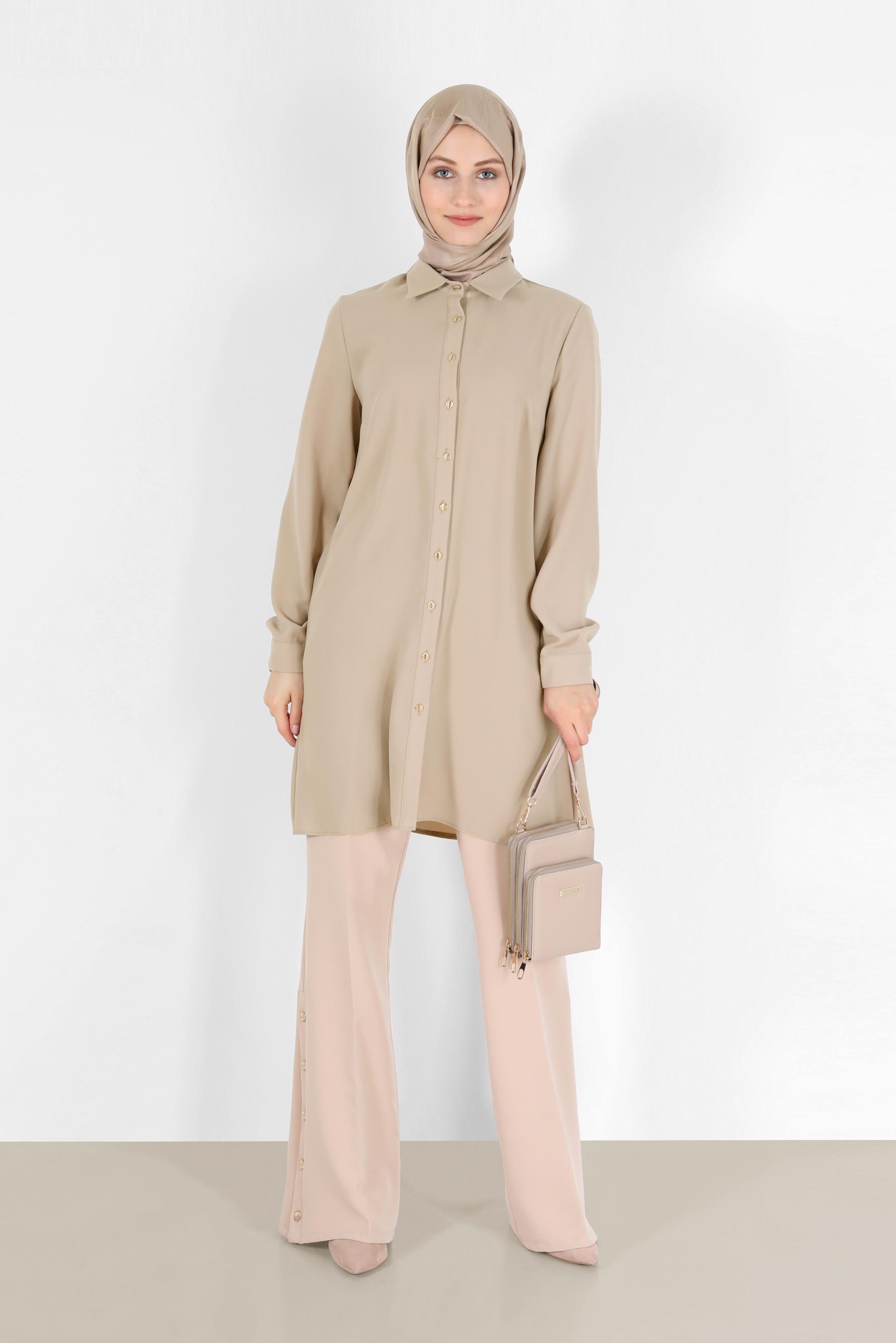 Tesettür giyim BEJ BOYDAN DÜĞMELİ KREP TUNİK 42253