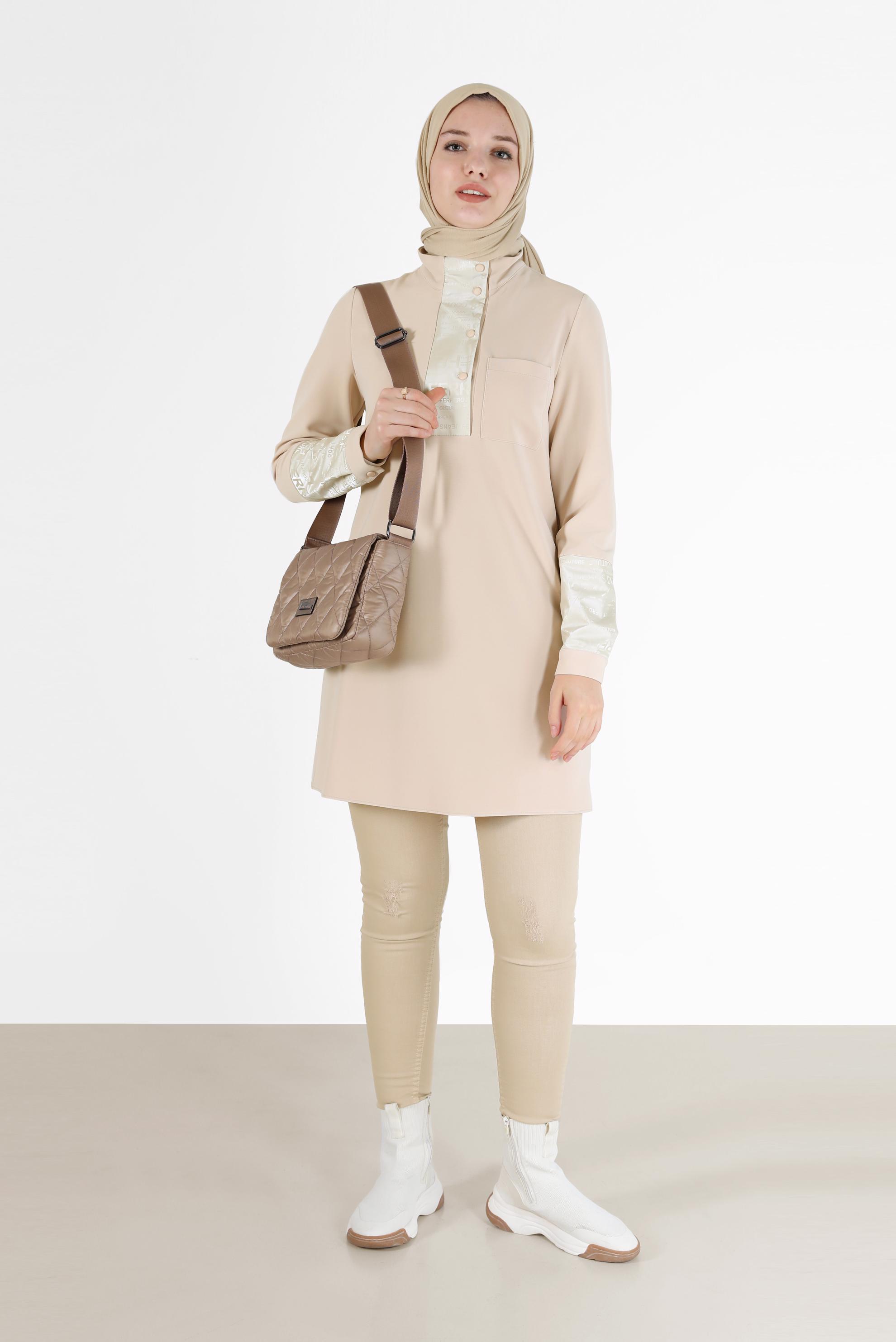 Tesettür giyim BEJ YAZI BASKILI TUNİK 42255 