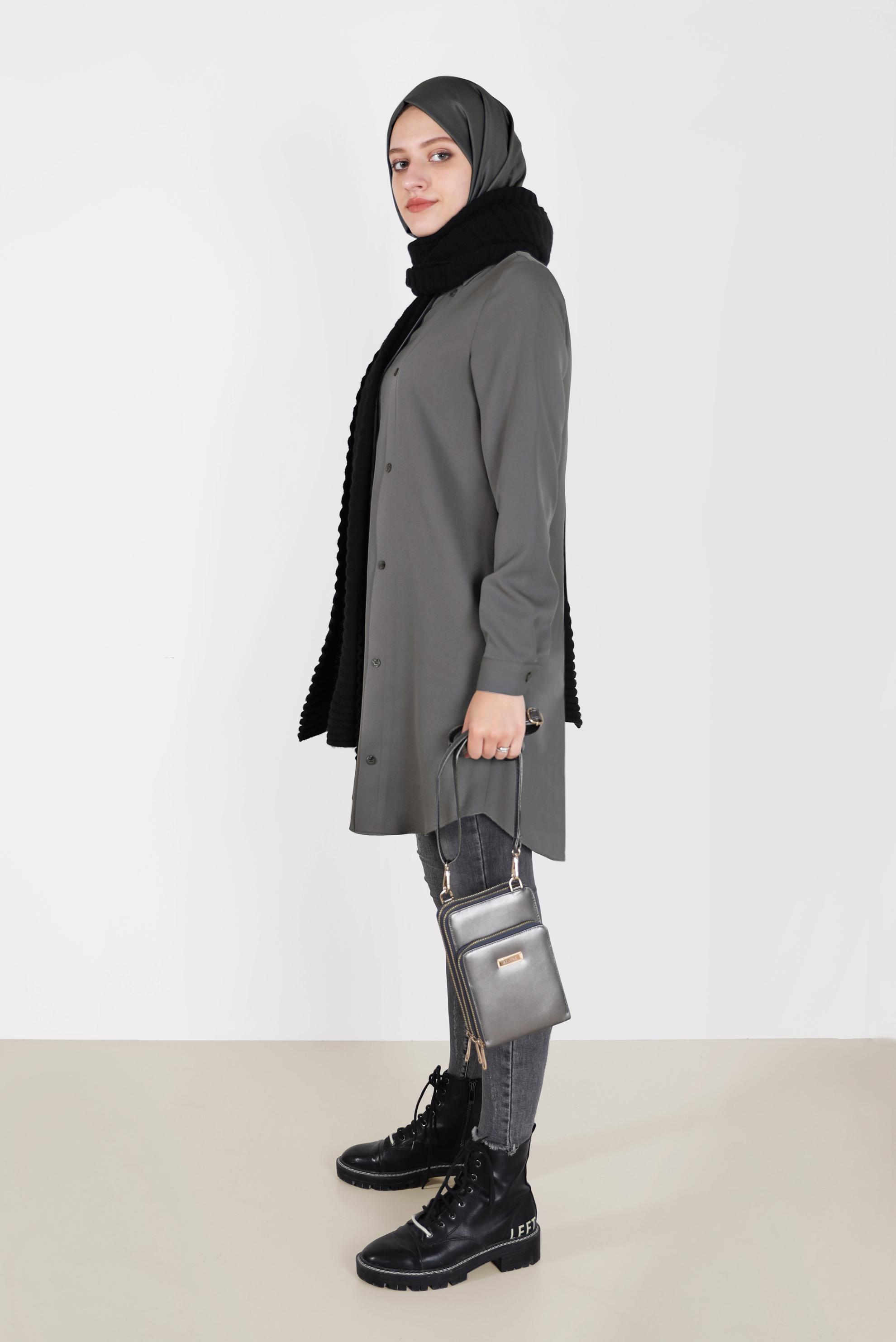 Tesettür giyim GRİ DÜĞME DETAYLI TUNİK 42257 