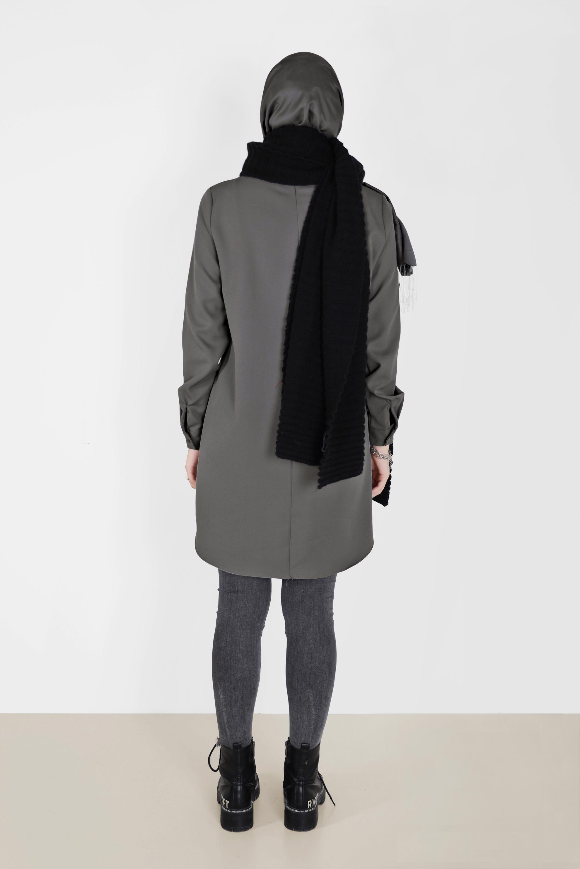 Tesettür giyim GRİ DÜĞME DETAYLI TUNİK 42257 