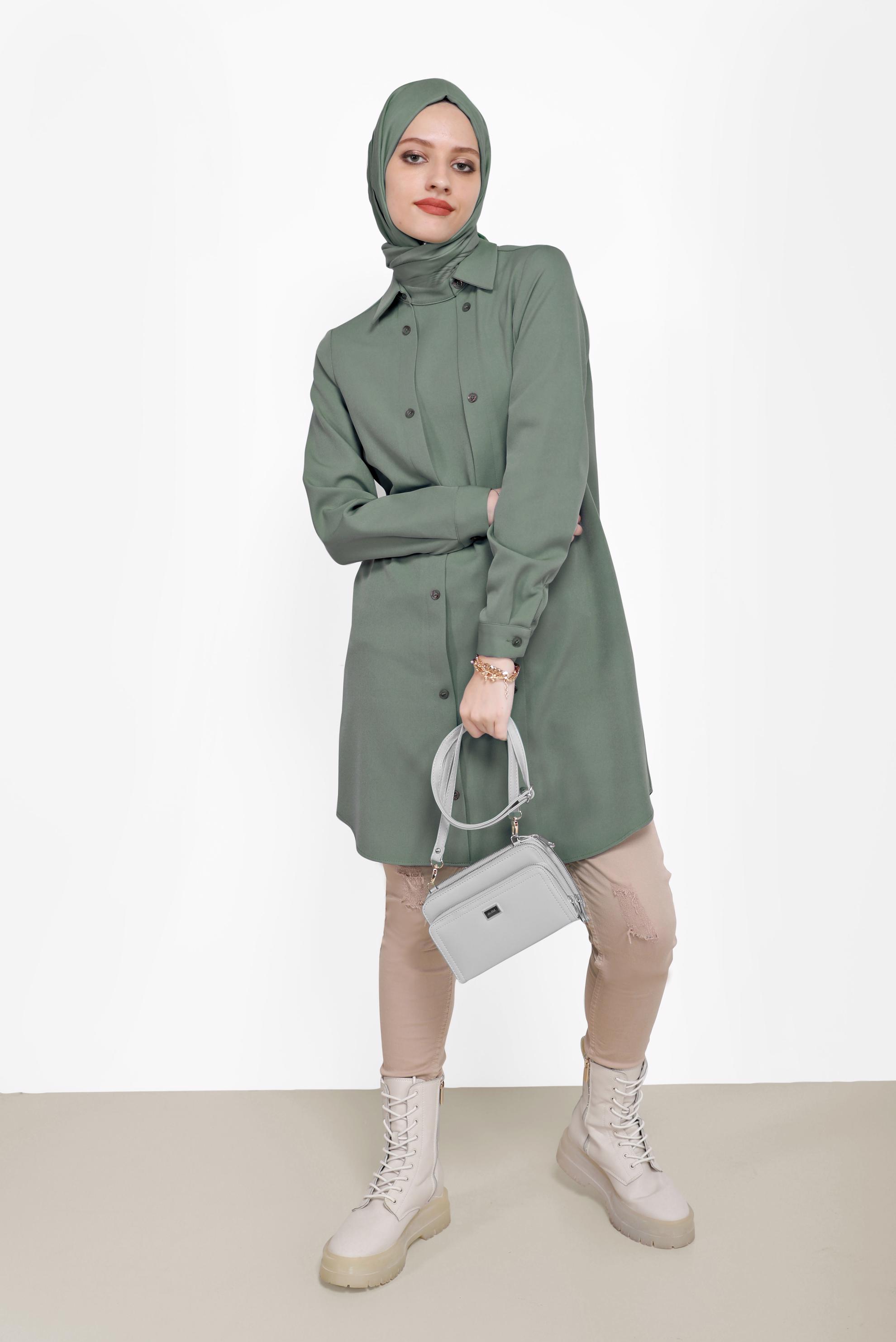 Tesettür giyim YEŞİL DÜĞME DETAYLI TUNİK 42257 