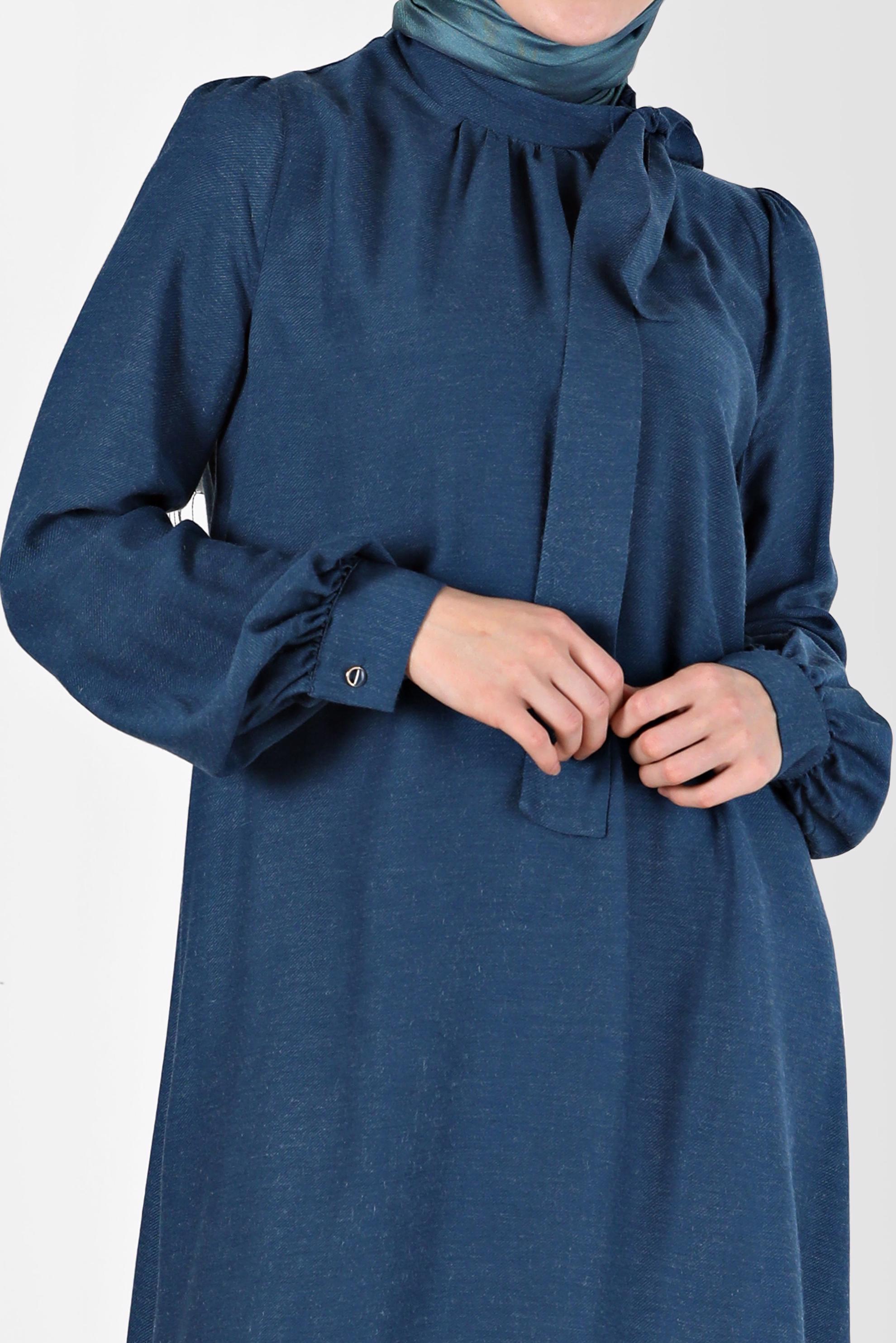 Tesettür giyim MAVİ FİYONK DETAYLI ARKADAN FERMUARLI TUNİK 42259-1 