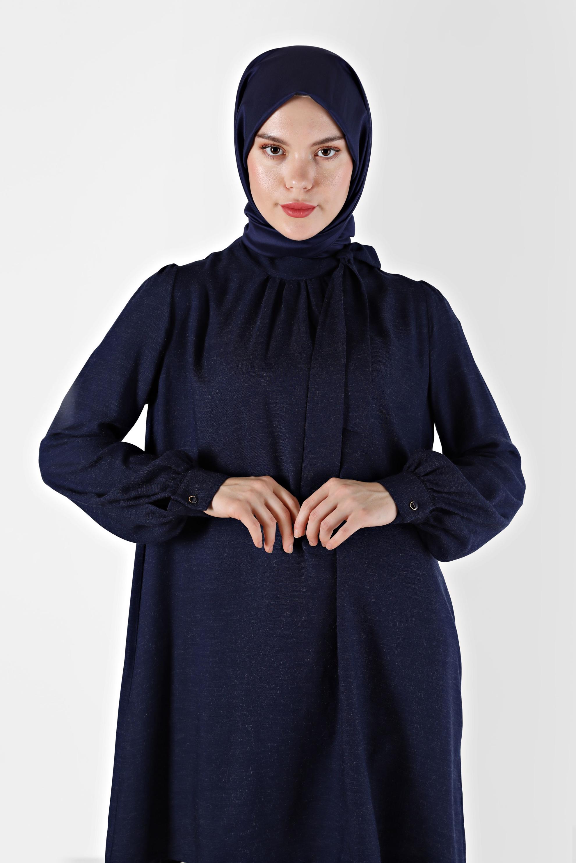 Tesettür giyim LACİVERT FİYONK DETAYLI ARKADAN FERMUARLI TUNİK 42259-1 