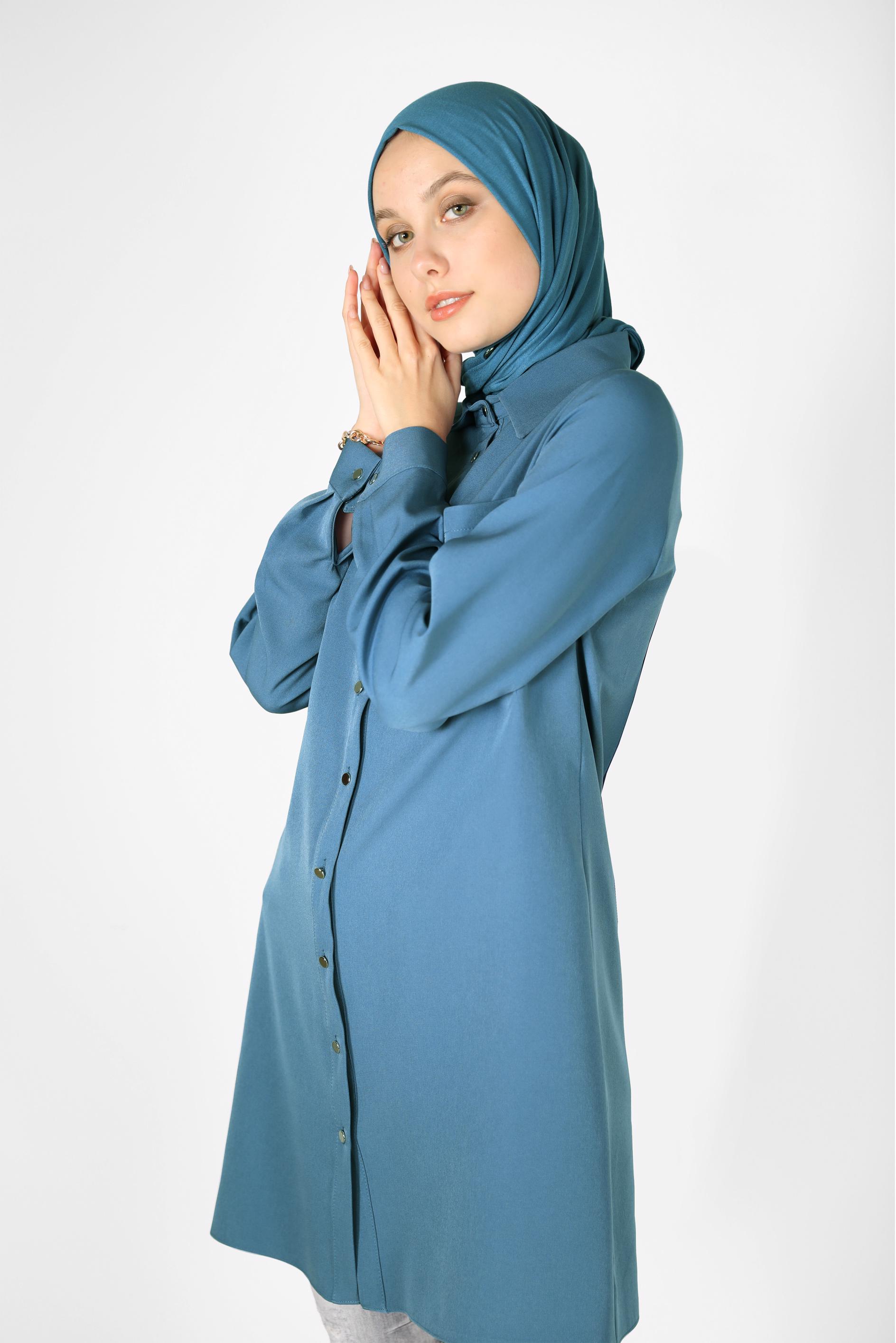 Tesettür giyim MAVİ NAKIŞ DETAYLI METAL DÜĞMELİ TUNİK 42287 