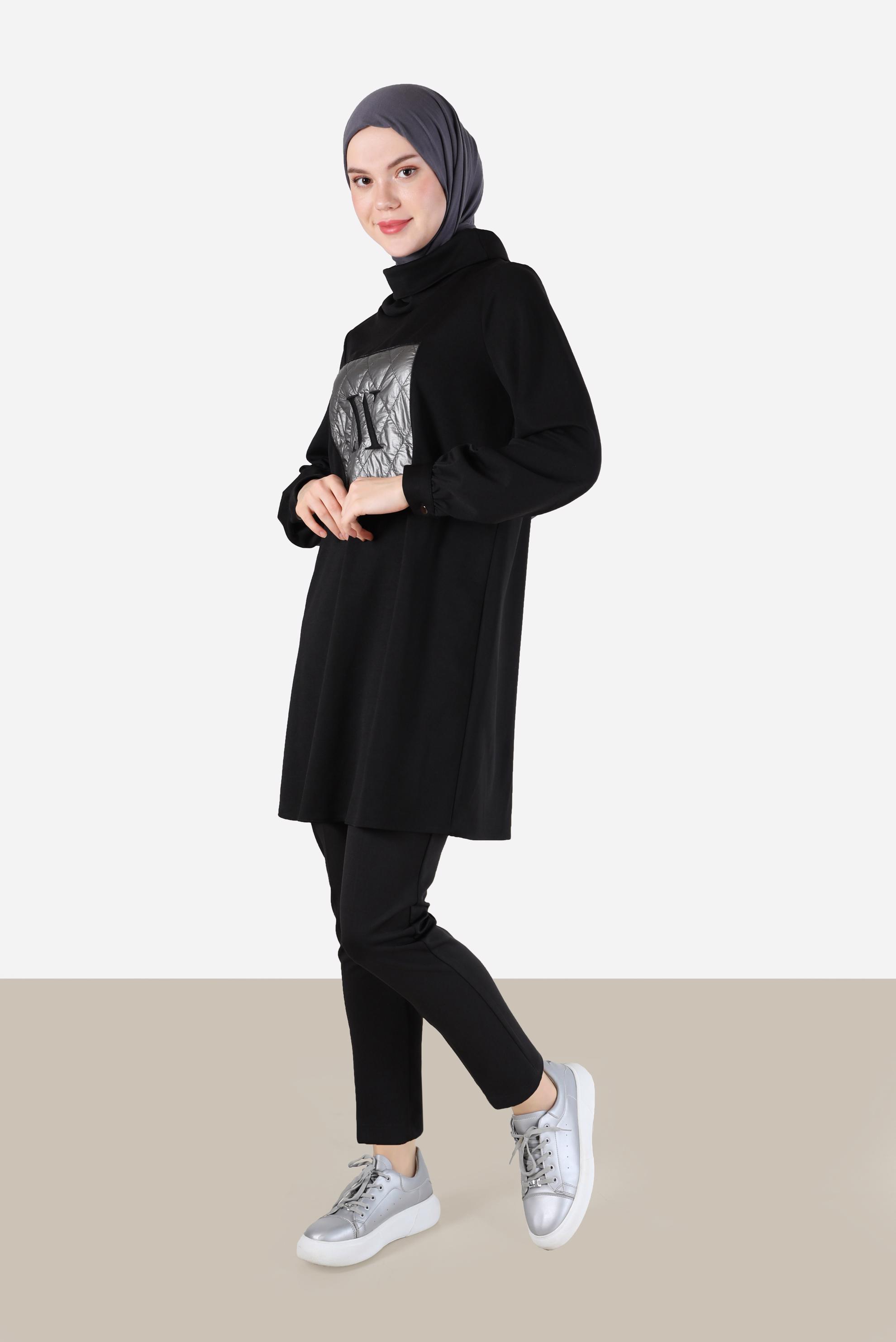 Tesettür giyim SİYAH KAPİTONE DESEN DETAYLI DEGAJE YAKA TUNİK 42289	