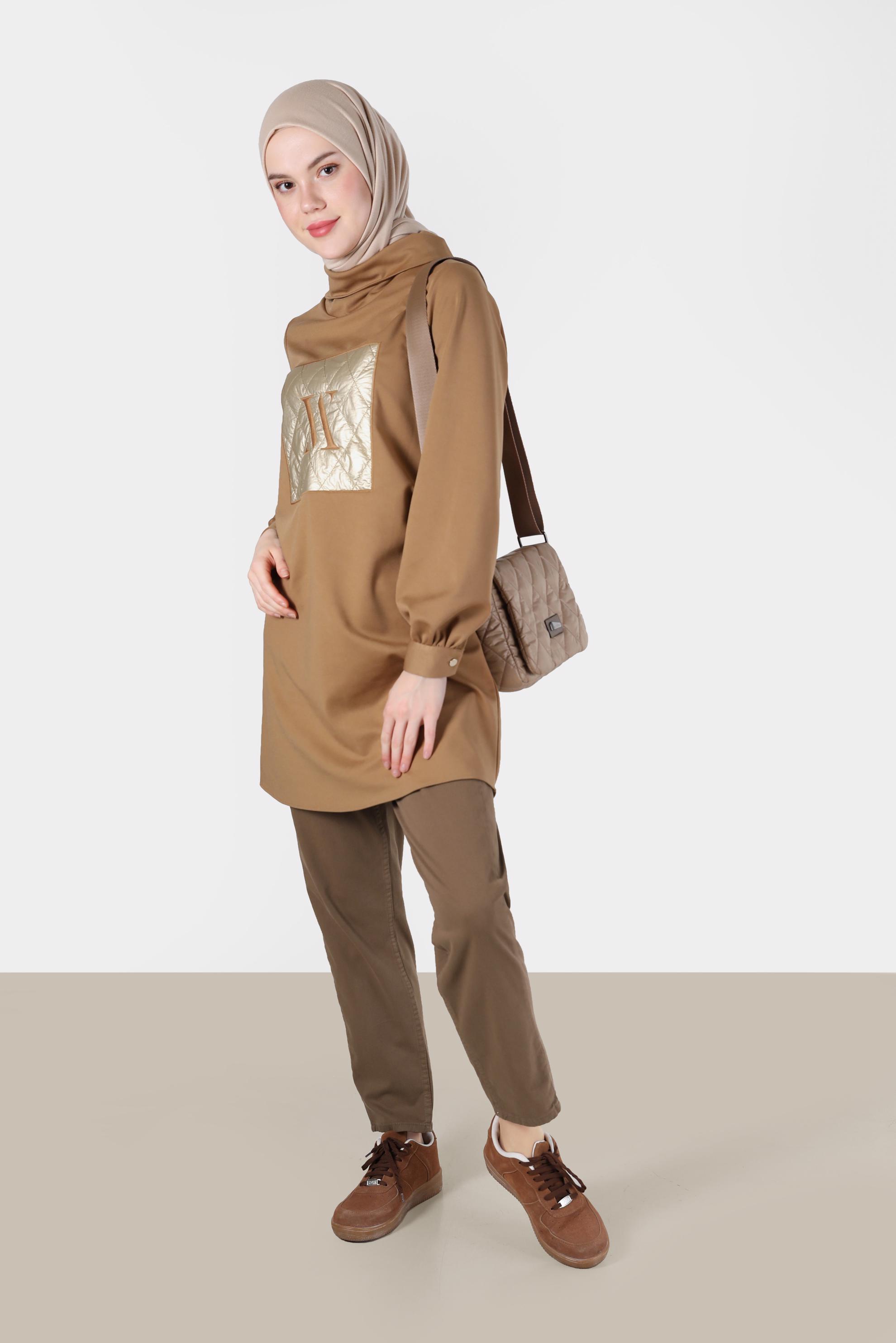 Tesettür giyim TABA KAPİTONE DESEN DETAYLI DEGAJE YAKA TUNİK 42289	