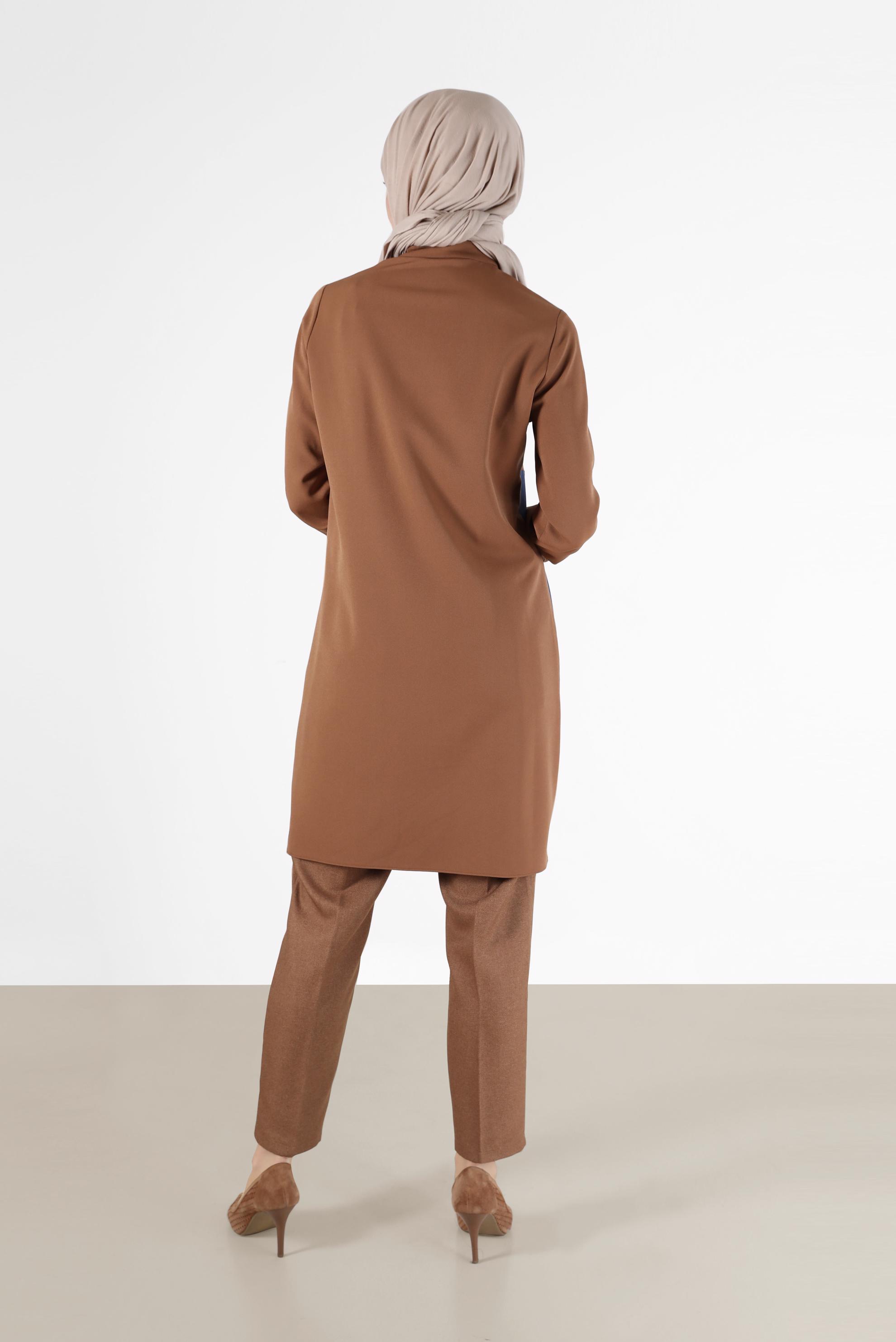 Tesettür giyim KAHVE GEOMETRİK DESEN DETAYLI DÜĞMELİ TUNİK 42306 