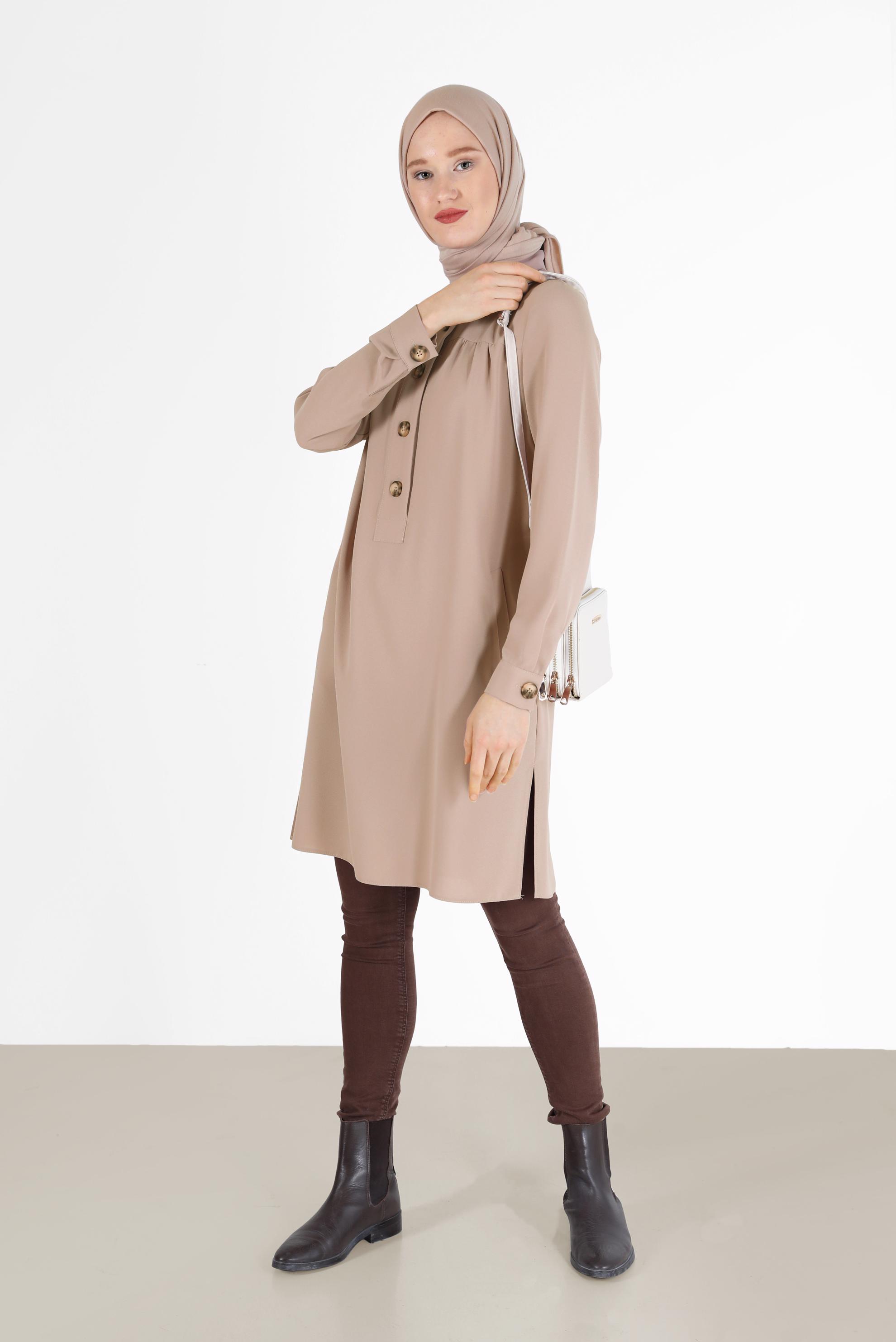 Tesettür giyim BEJ DÜĞME DETAYLI TUNİK 42307 