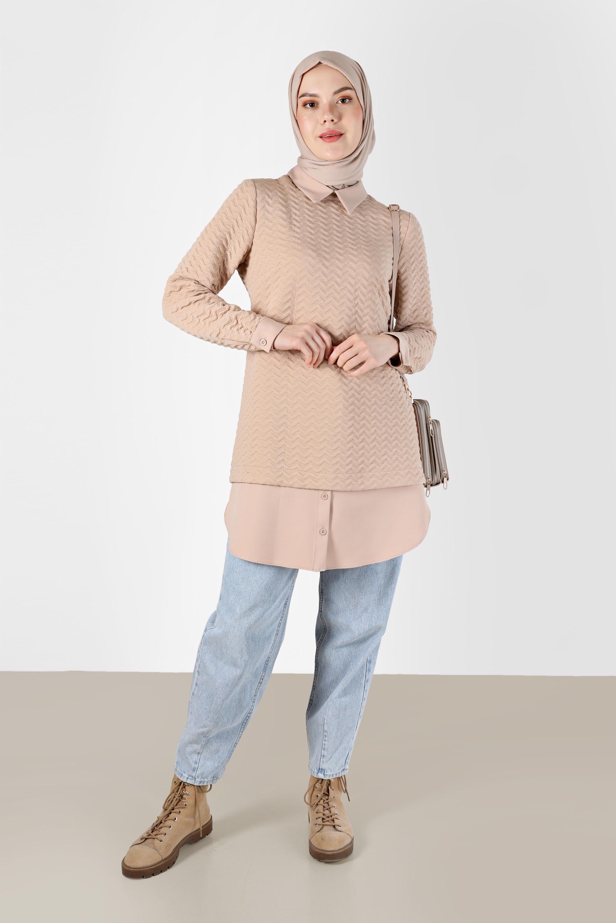 Tesettür giyim BEJ GÖMLEK PARÇA DETAYLI KENDİNDEN DESENLİ TUNİK 42318 