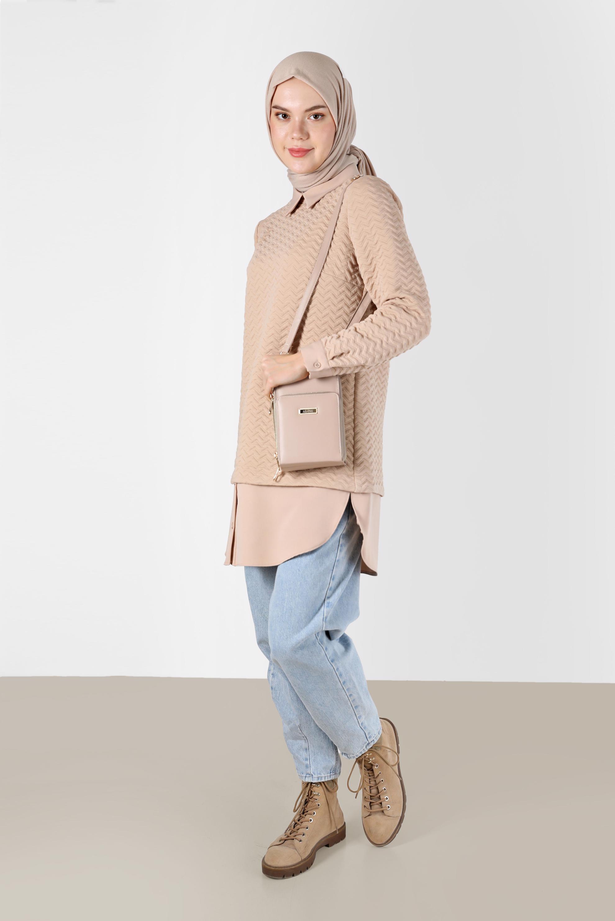 Tesettür giyim BEJ GÖMLEK PARÇA DETAYLI KENDİNDEN DESENLİ TUNİK 42318 