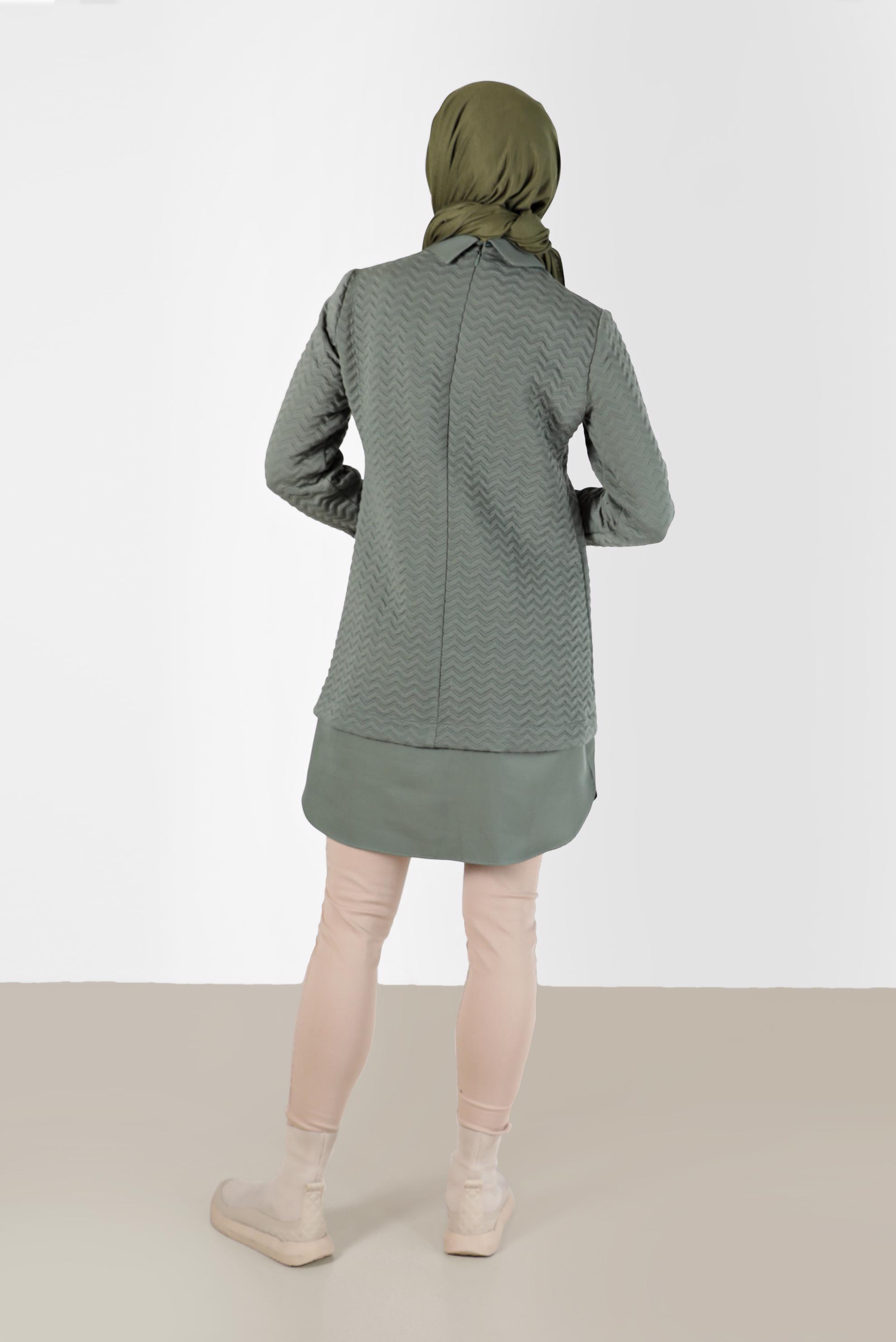 Tesettür giyim HAKİ GÖMLEK PARÇA DETAYLI KENDİNDEN DESENLİ TUNİK 42318 