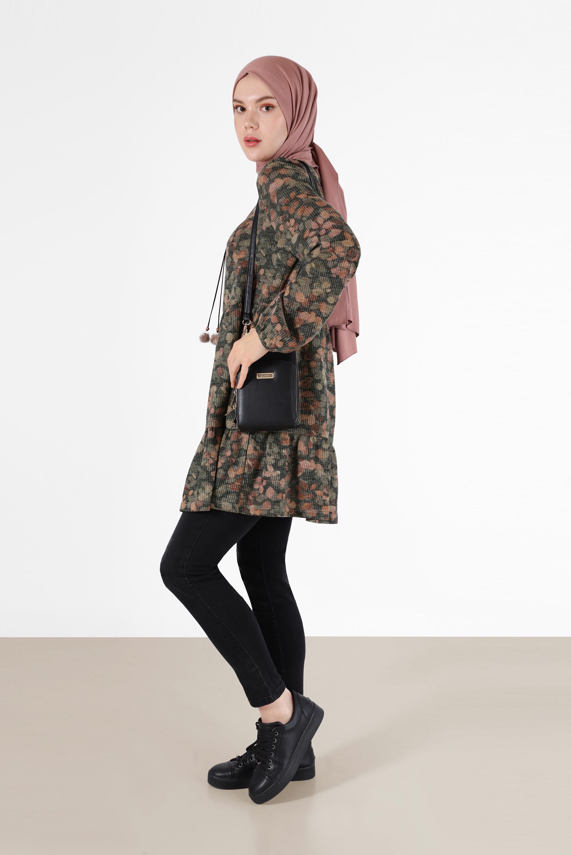 Tesettür giyim SİYAH BAĞCIK DETAYLI DESENLİ KATLI TUNİK 42320 