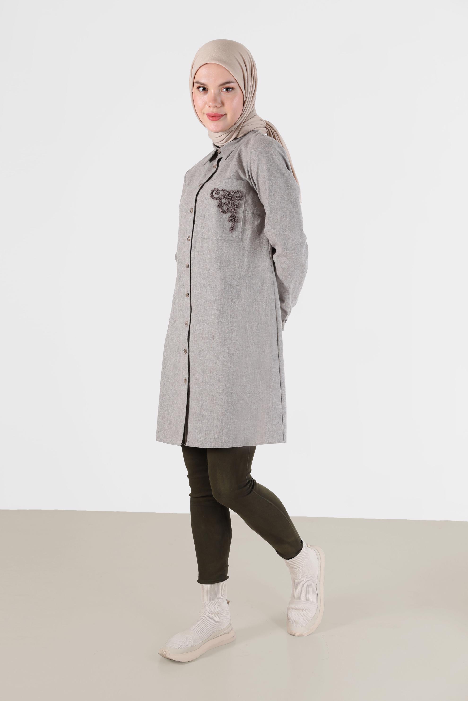 Tesettür giyim BEJ İŞLEME DETAYLI CEPLİ DÜĞMELİ TUNİK 42321	