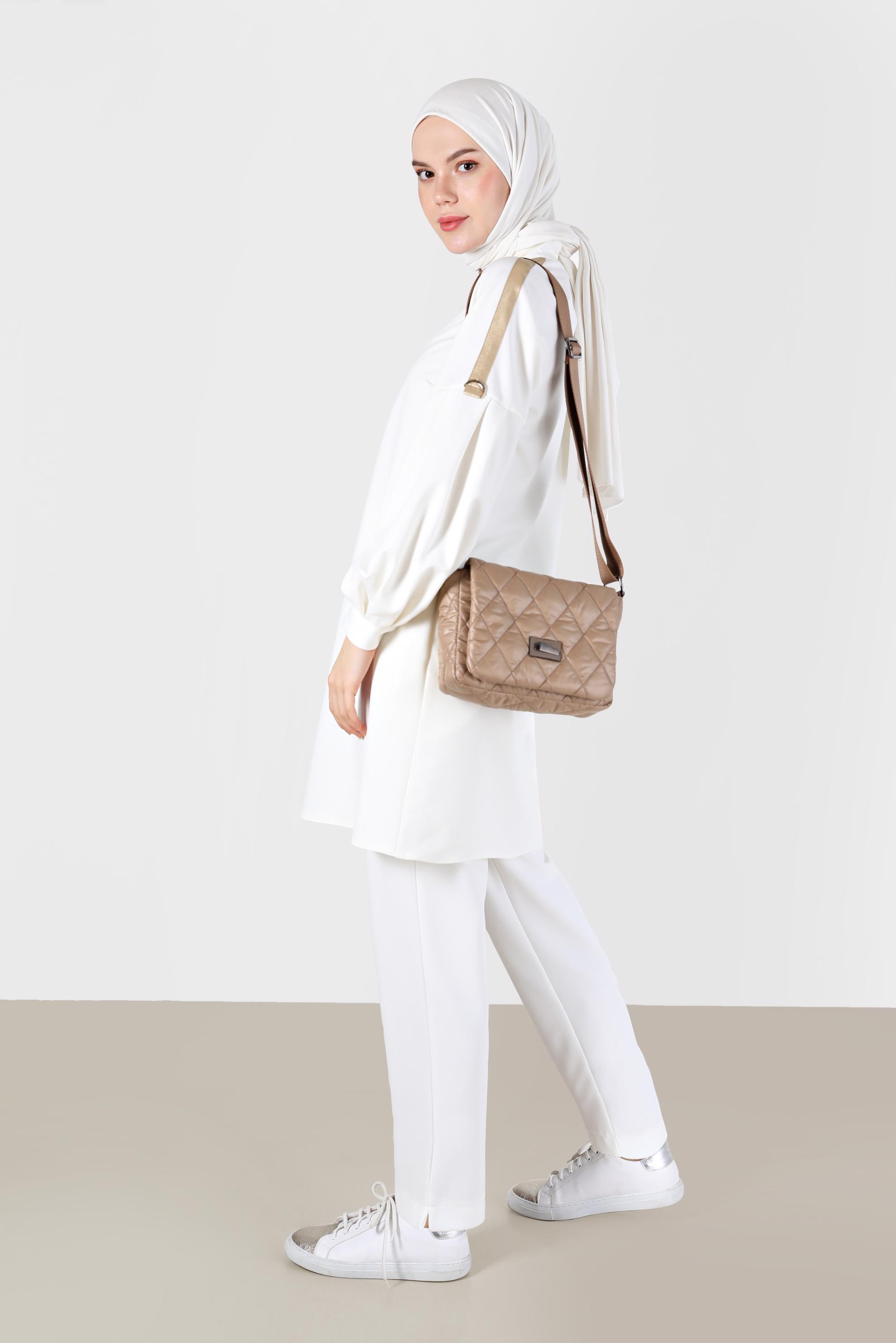 Tesettür giyim BEYAZ DERİ ŞERİT DETAYLI FERMUARLI TUNİK 42322 