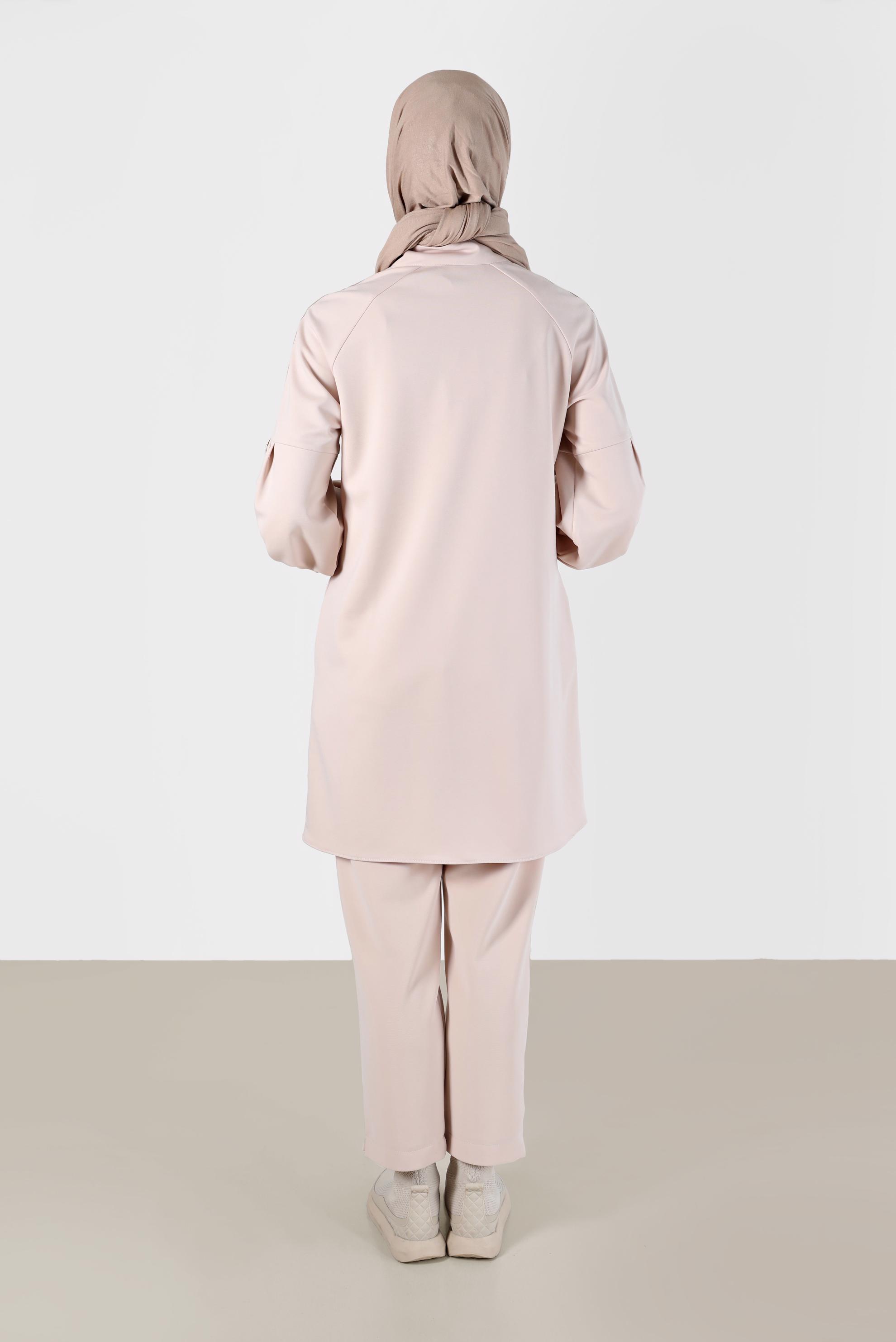 Tesettür giyim BEJ DERİ ŞERİT DETAYLI FERMUARLI TUNİK 42322 