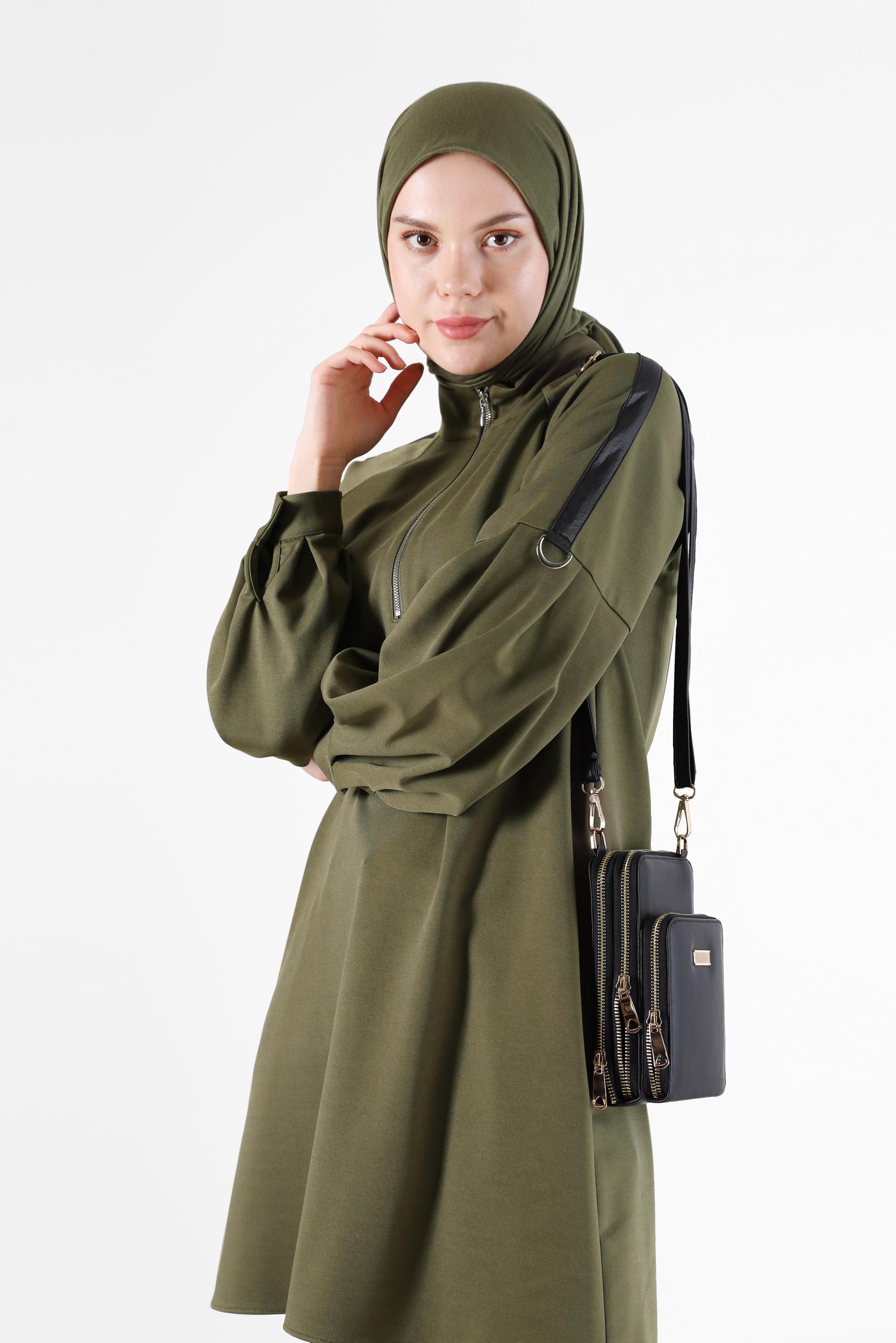 Tesettür giyim HAKİ DERİ ŞERİT DETAYLI FERMUARLI TUNİK 42322 