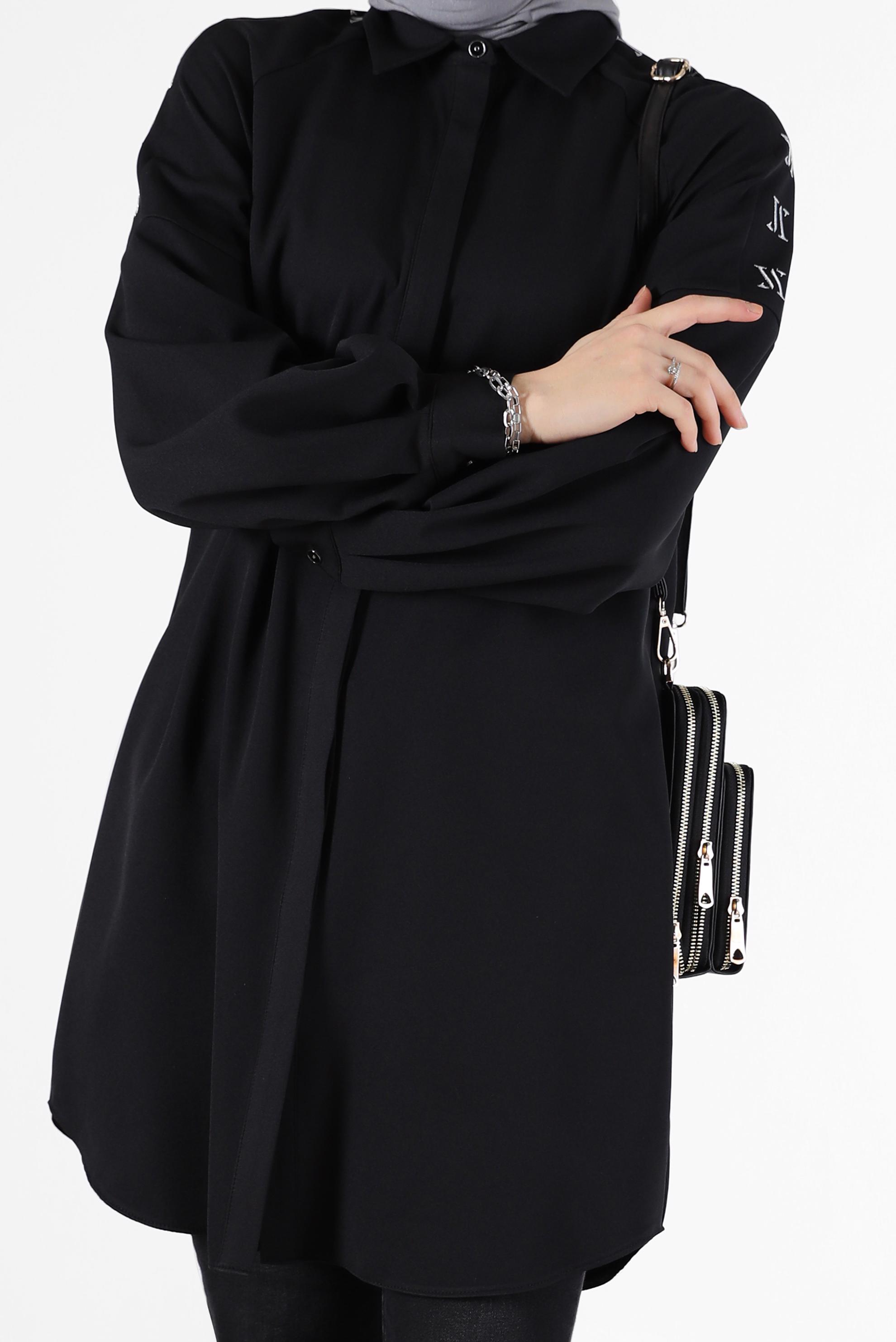 Tesettür giyim SİYAH NAKIŞ DETAYLI GİZLİ DÜĞMELİ TUNİK 42323 