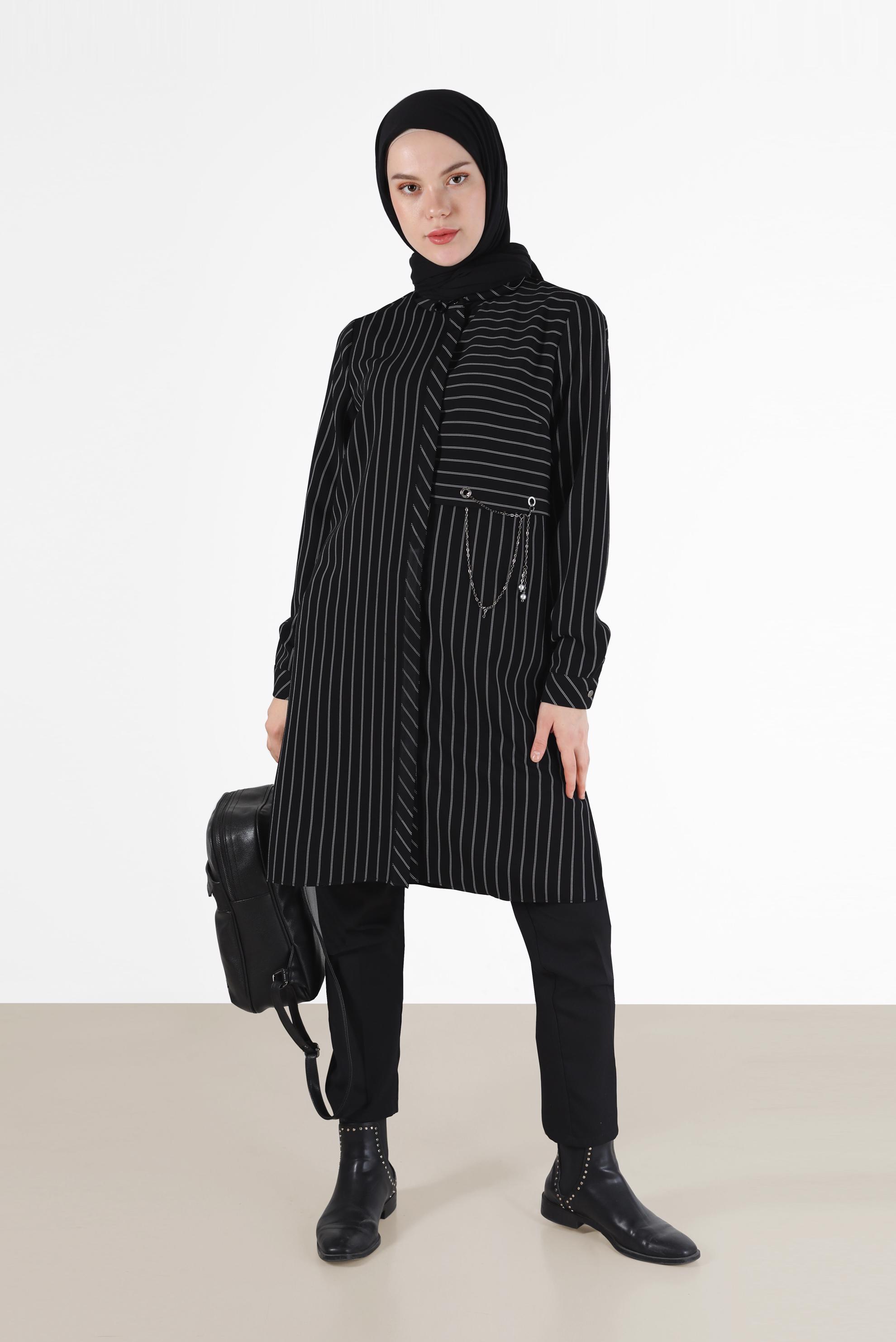 Tesettür giyim SİYAH ZİNCİR DETAYLI ÇİZGİLİ TUNİK 42362 
