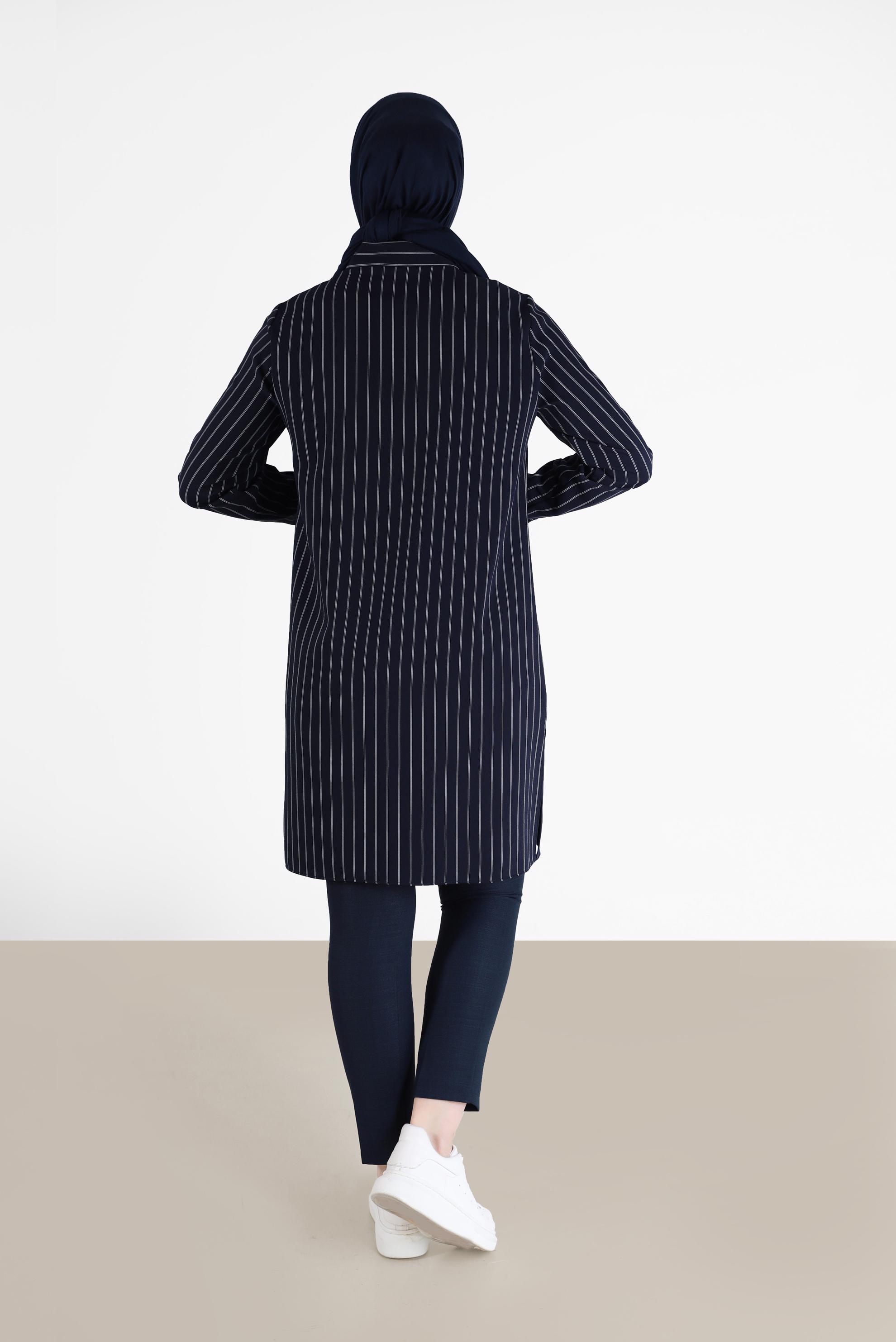 Tesettür giyim LACİVERT ZİNCİR DETAYLI ÇİZGİLİ TUNİK 42362 