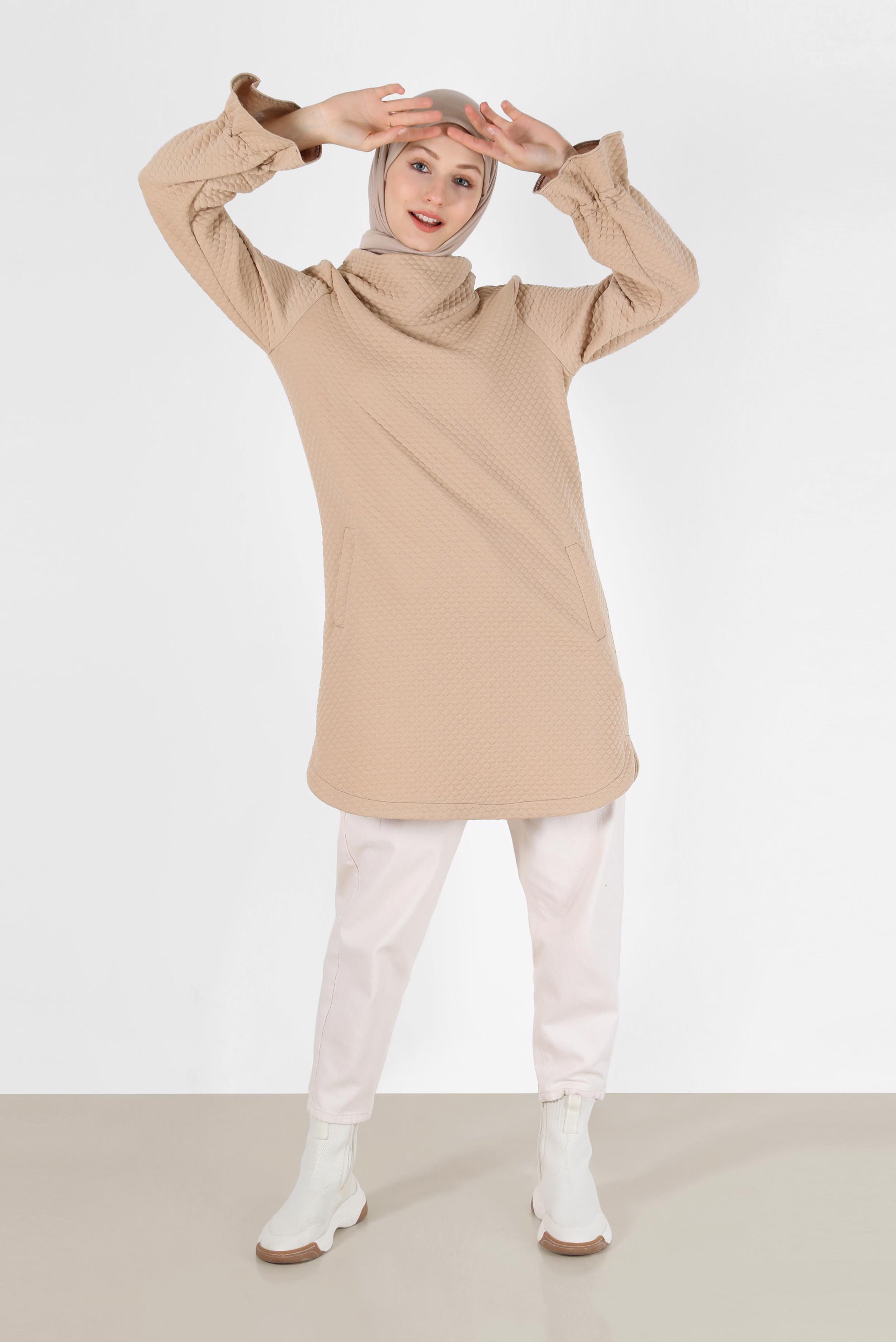 Tesettür giyim BEJ MANŞETLERİ LASTİKLİ KAPİTONE DESEN TUNİK 42372 