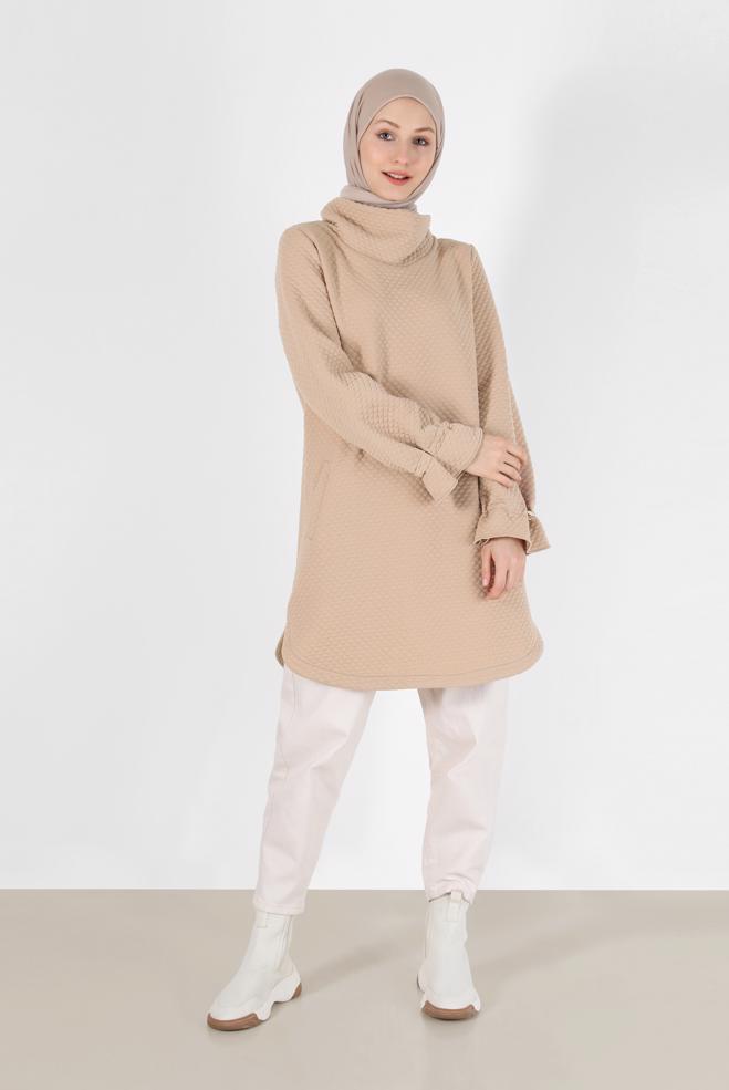 Tesettür giyim BEJ MANŞETLERİ LASTİKLİ KAPİTONE DESEN TUNİK 42372  - ALVİNA