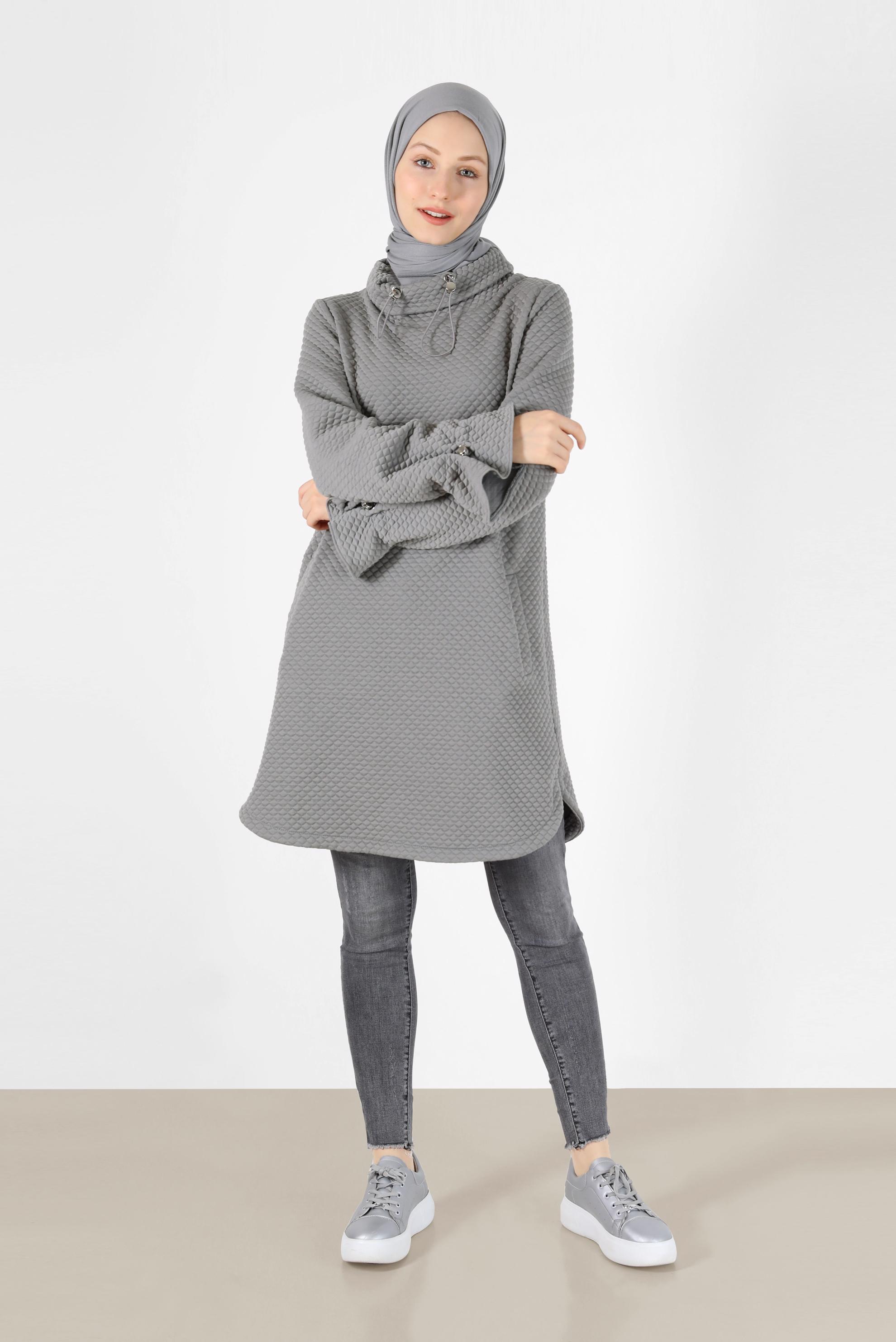 Tesettür giyim GRİ MANŞETLERİ LASTİKLİ KAPİTONE DESEN TUNİK 42372 