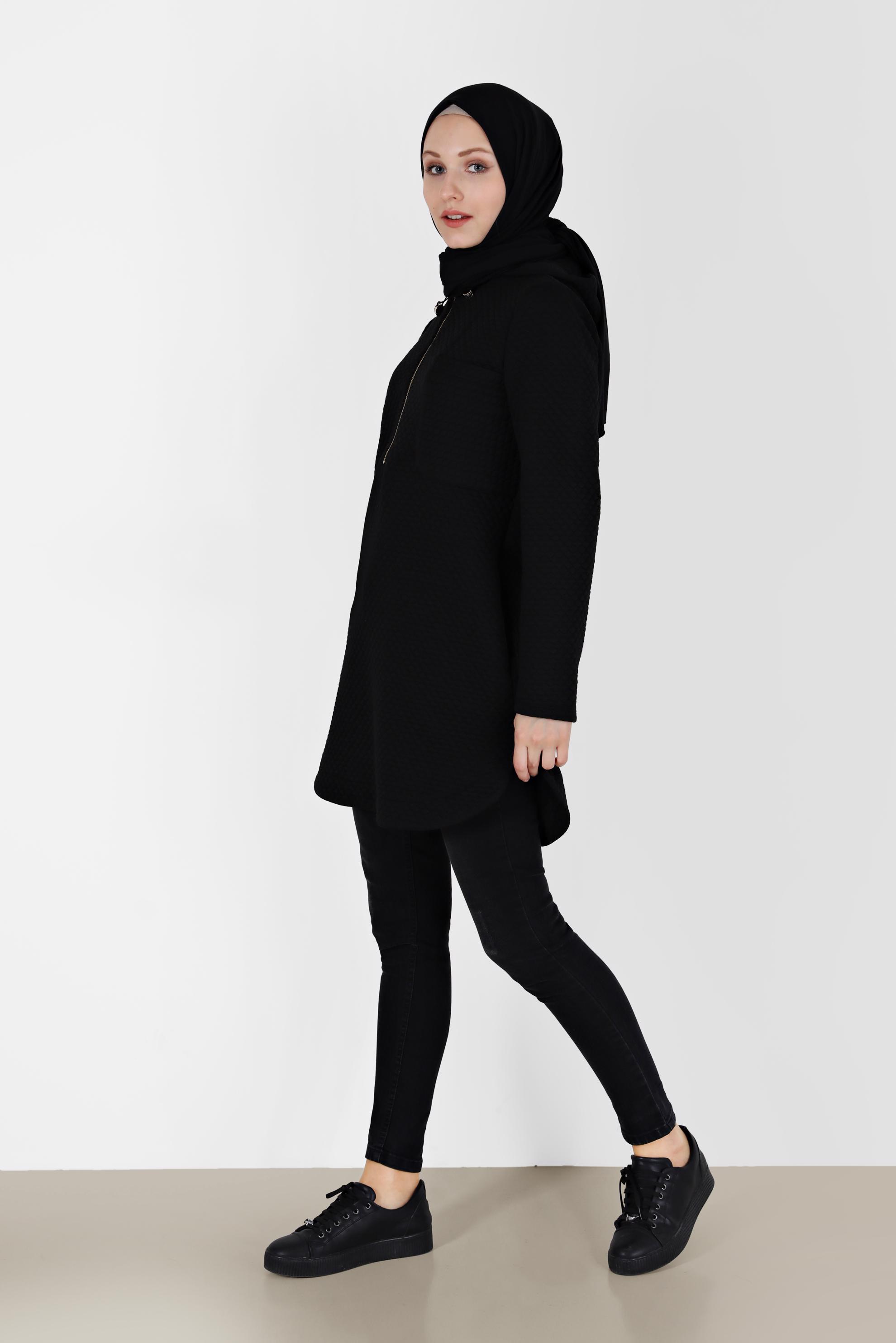 Tesettür giyim SİYAH CEP DETAYLI KAPÜŞONLU KAPİTONE TUNİK 42373 