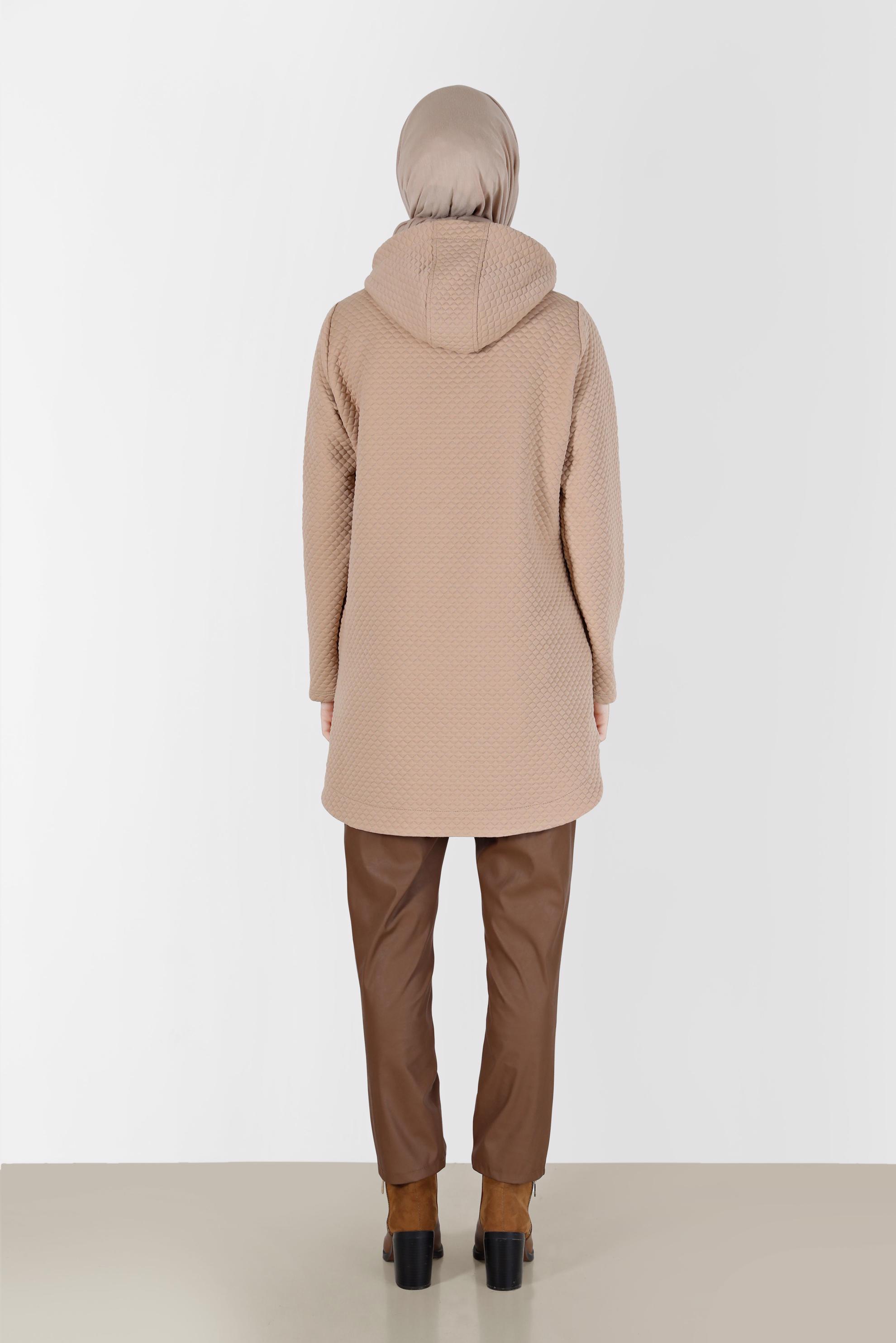Tesettür giyim BEJ CEP DETAYLI KAPÜŞONLU KAPİTONE TUNİK 42373 