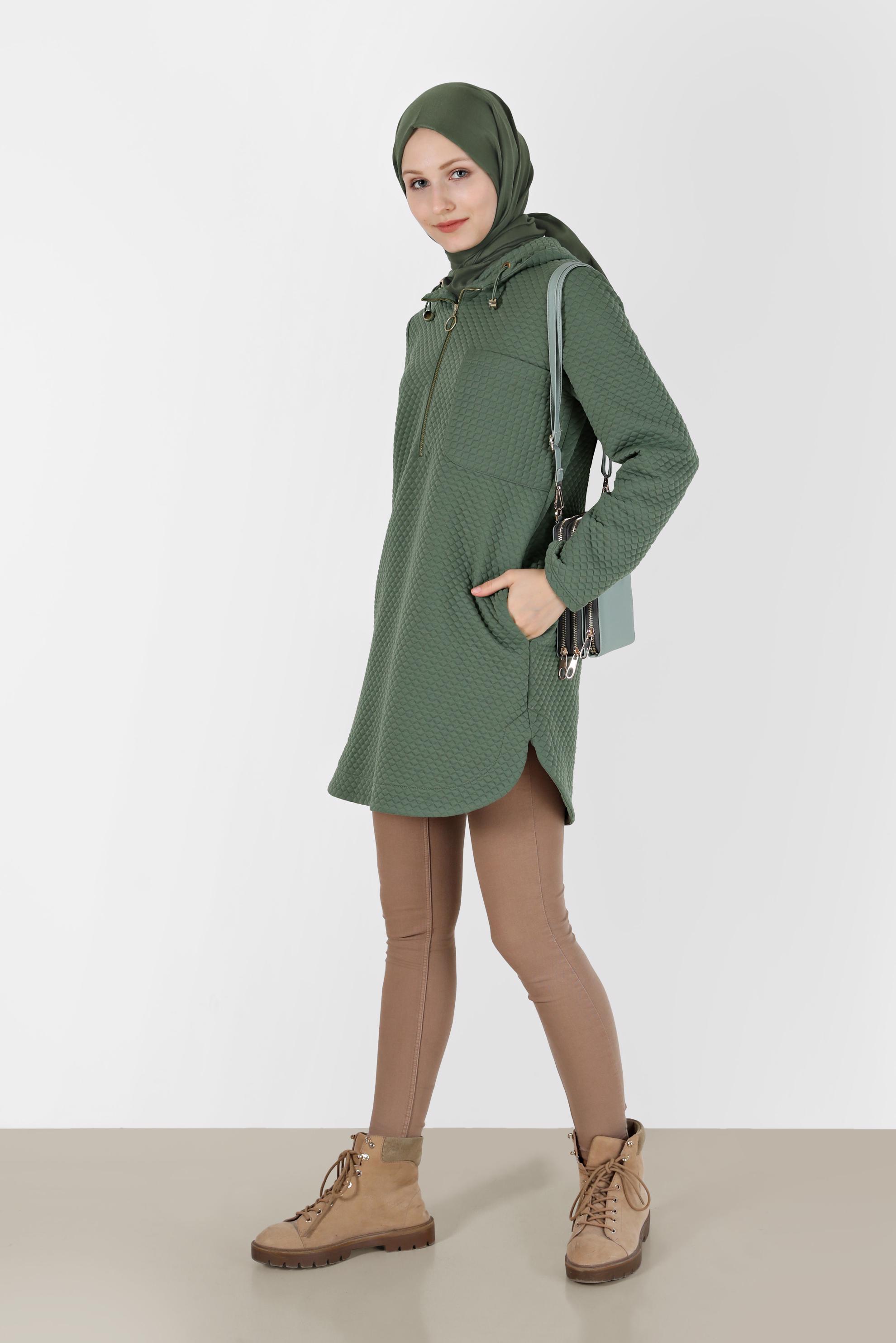 Tesettür giyim HAKİ CEP DETAYLI KAPÜŞONLU KAPİTONE TUNİK 42373 