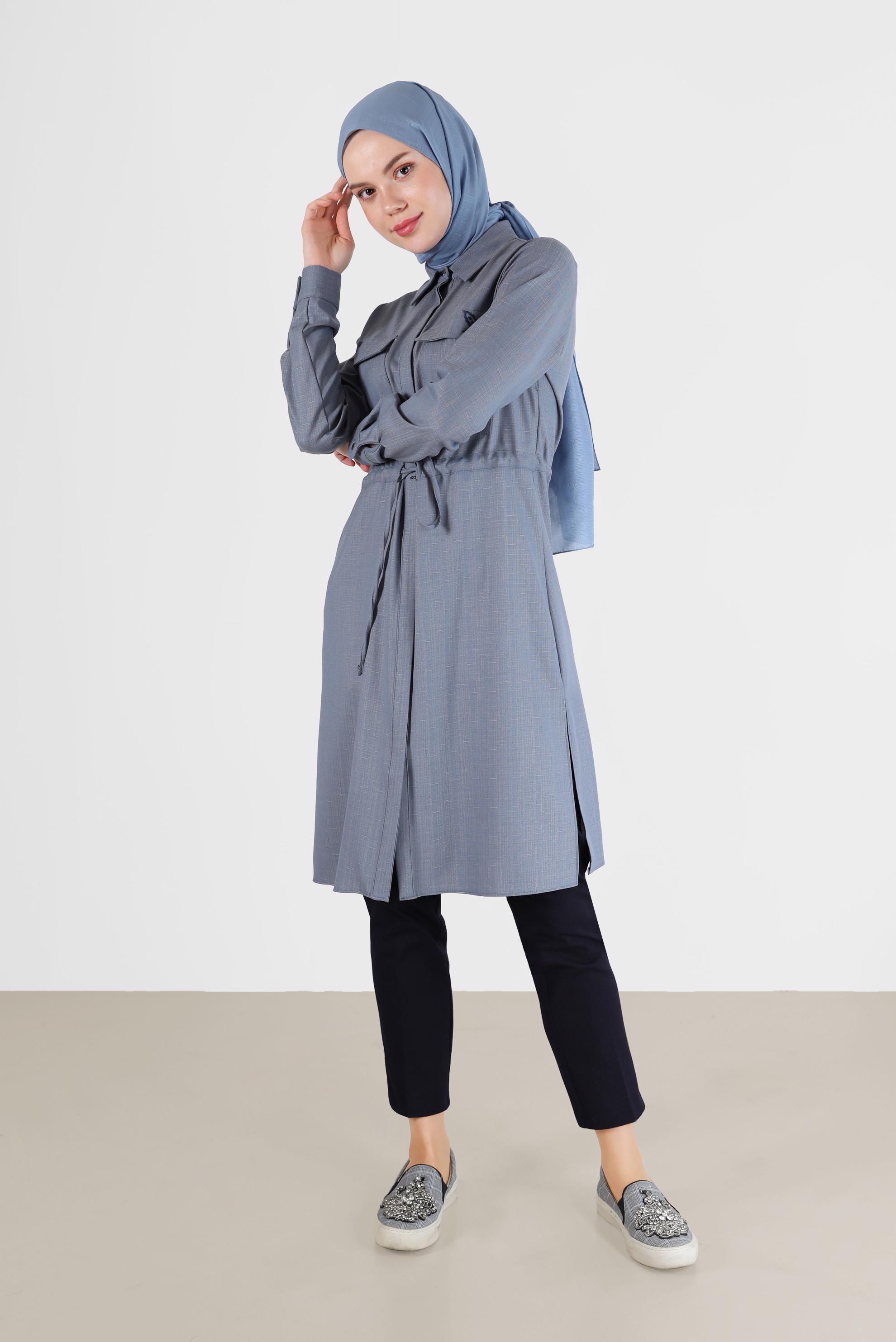 Tesettür giyim MAVİ NAKIŞ DETAYLI BELDEN BAĞLAMALI TUNİK 42375 