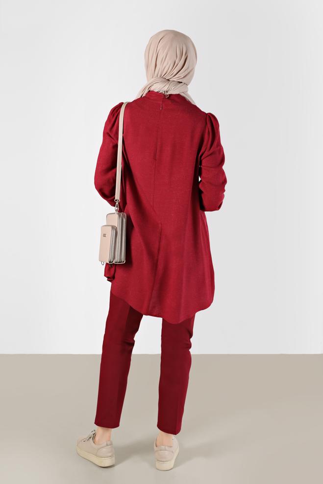 Tesettür giyim KIRMIZI MANŞETLERİ İŞLEMELİ VE PÜSKÜLLÜ FİYONK DETAYLI TUNİK 42376  - ALVİNA
