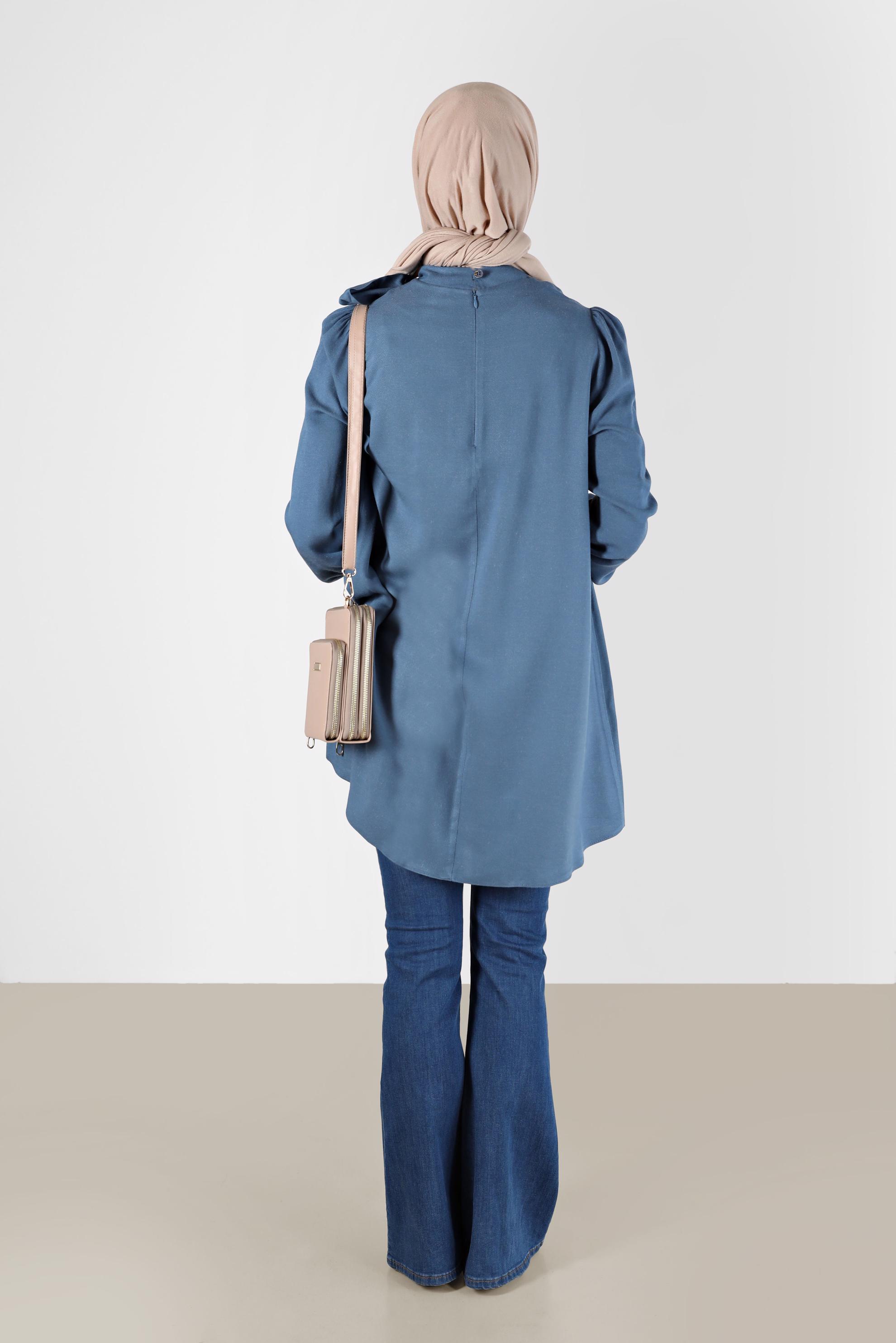 Tesettür giyim MAVİ MANŞETLERİ İŞLEMELİ VE PÜSKÜLLÜ FİYONK DETAYLI TUNİK 42376 