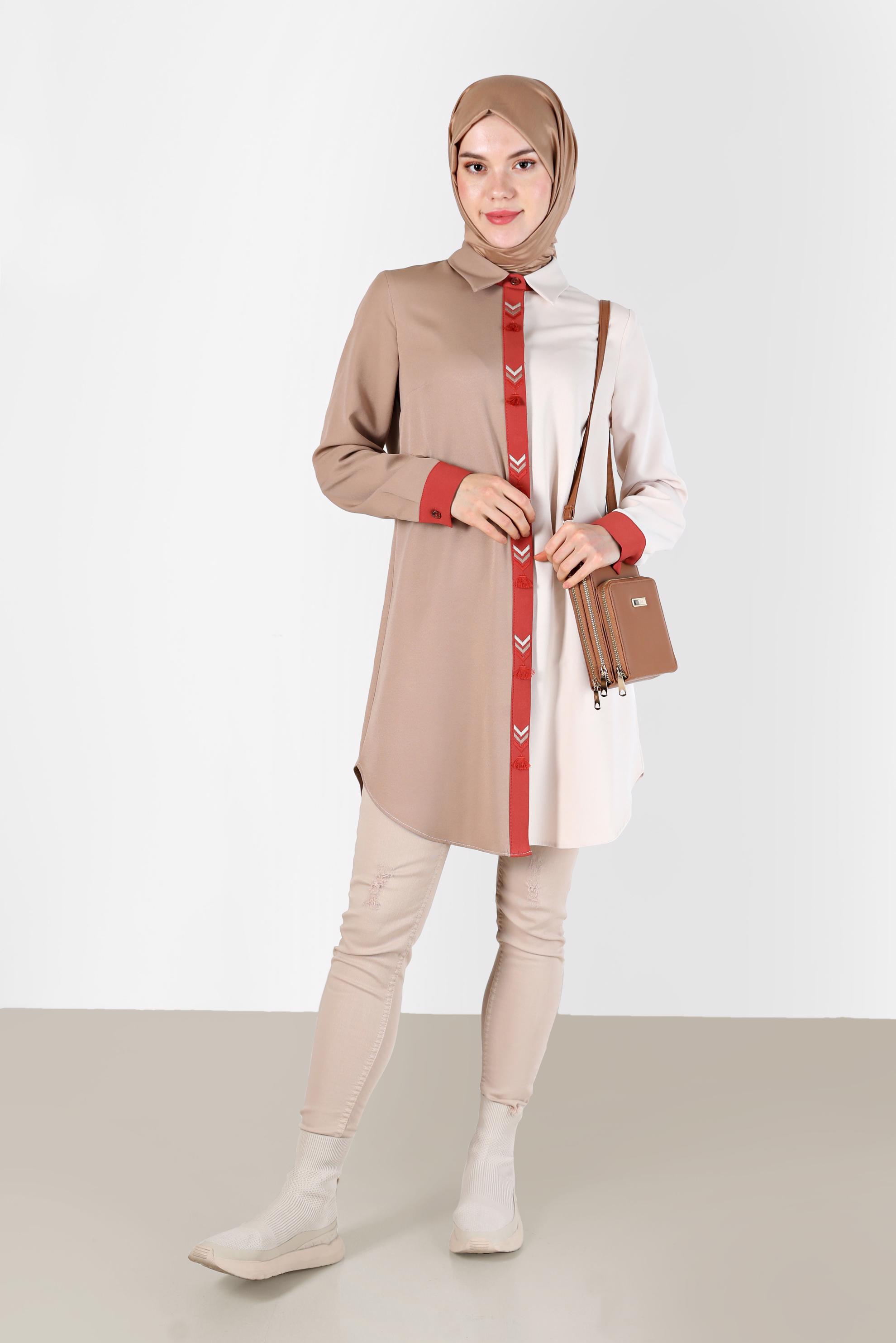 Tesettür giyim KAHVE İŞLEMELİ PÜSKÜL DETAYLI ÇOK RENKLİ TUNİK 42378 