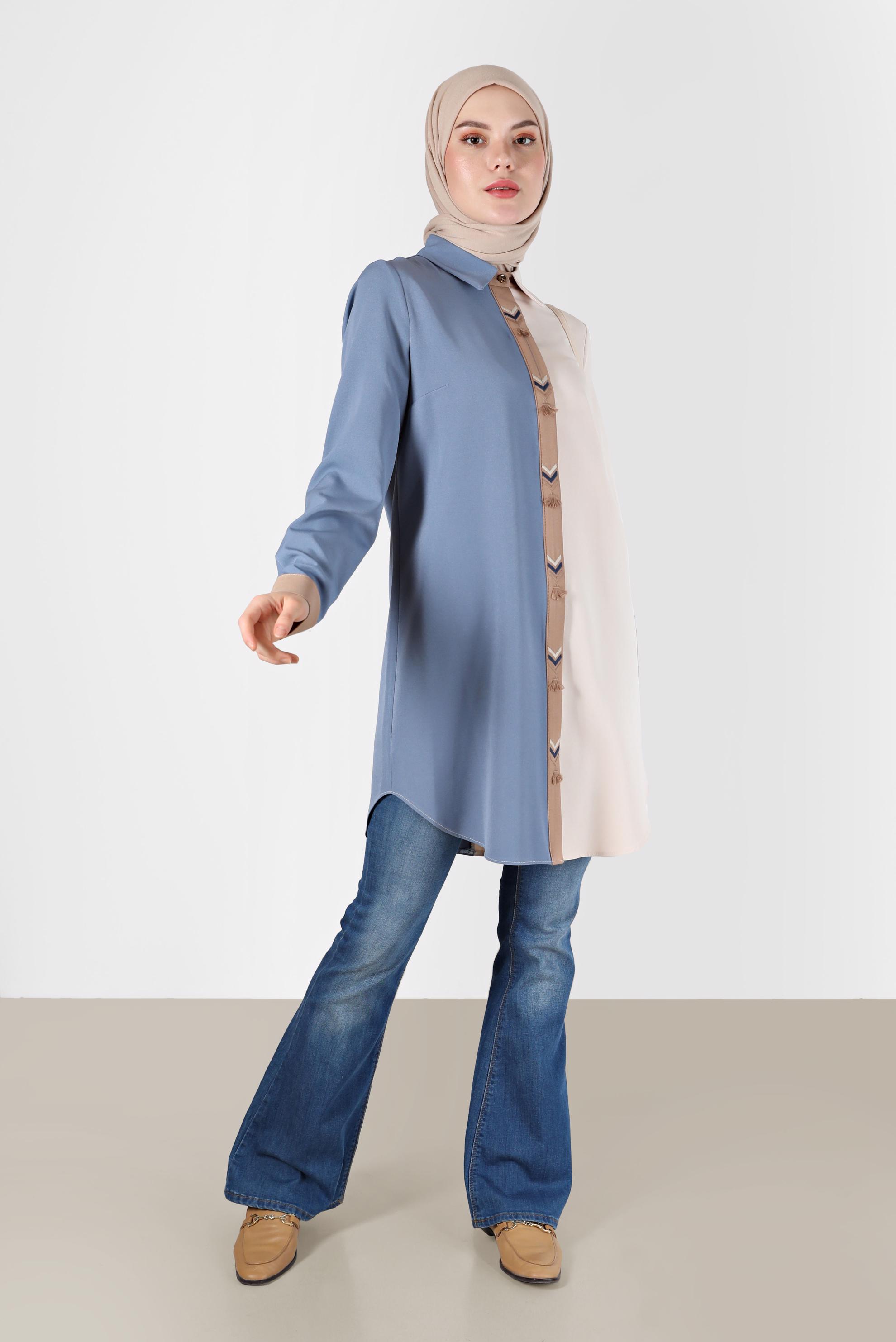 Tesettür giyim MAVİ İŞLEMELİ PÜSKÜL DETAYLI ÇOK RENKLİ TUNİK 42378 