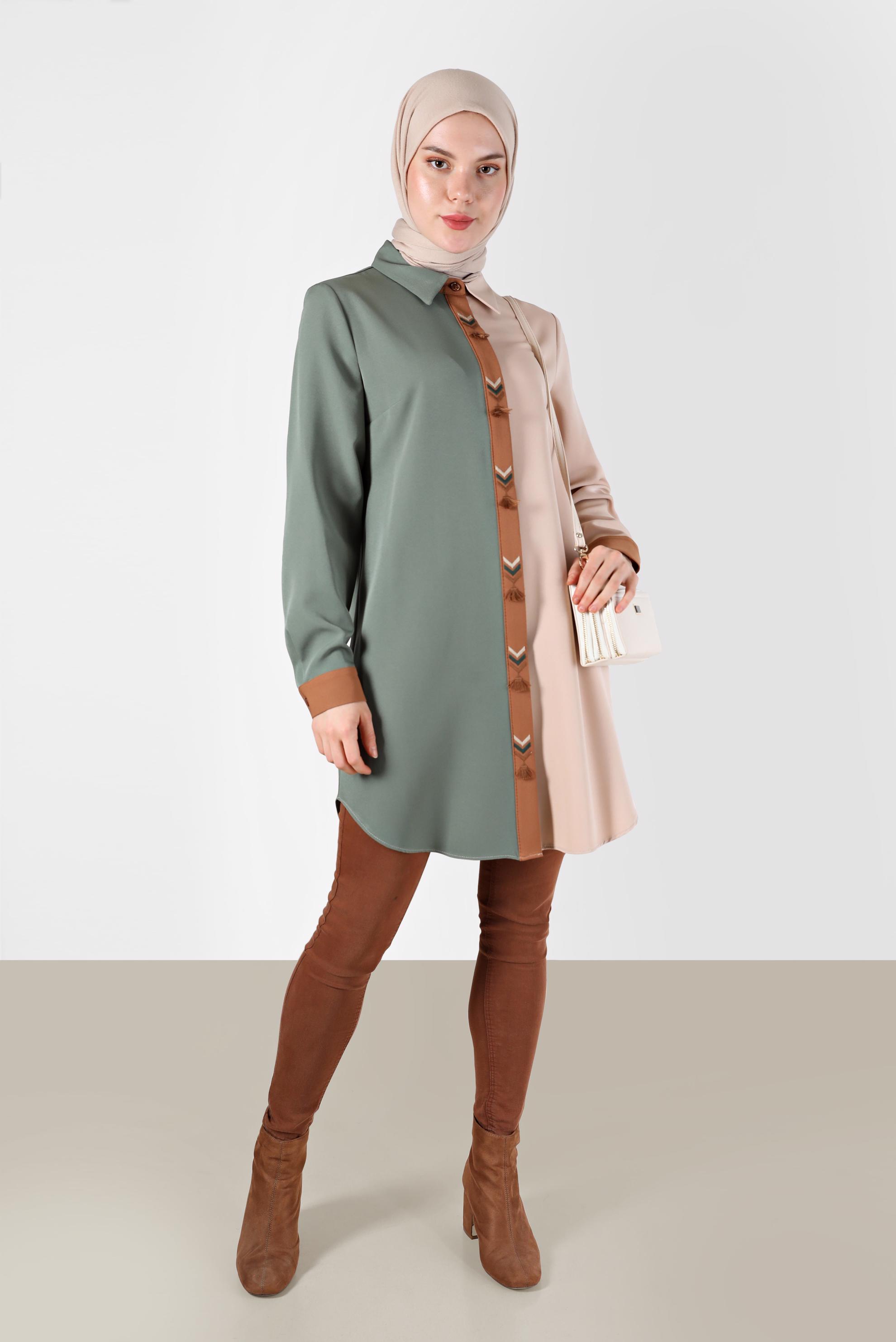 Tesettür giyim YEŞİL İŞLEMELİ PÜSKÜL DETAYLI ÇOK RENKLİ TUNİK 42378 