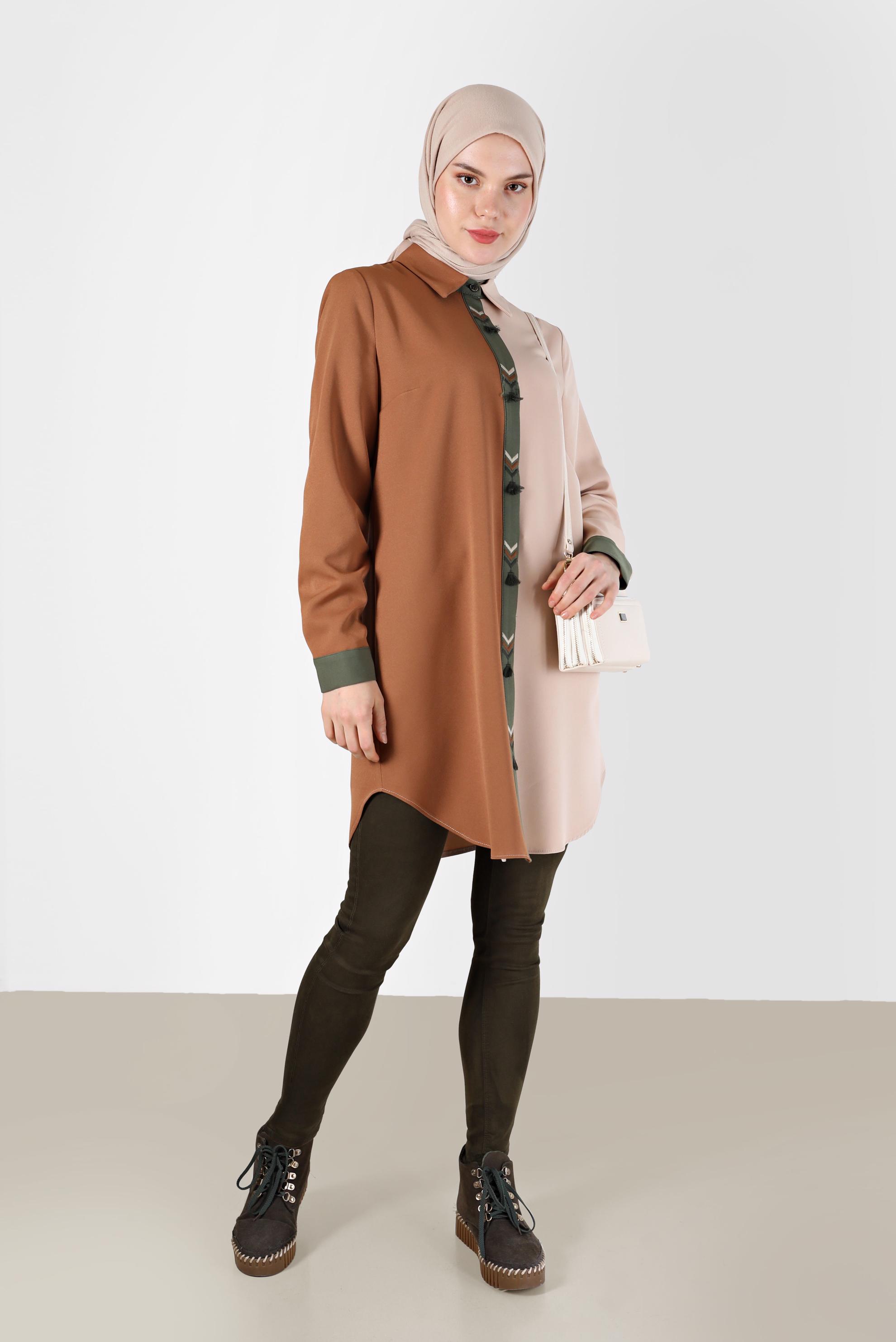 Tesettür giyim KAHVE İŞLEMELİ PÜSKÜL DETAYLI ÇOK RENKLİ TUNİK 42378 