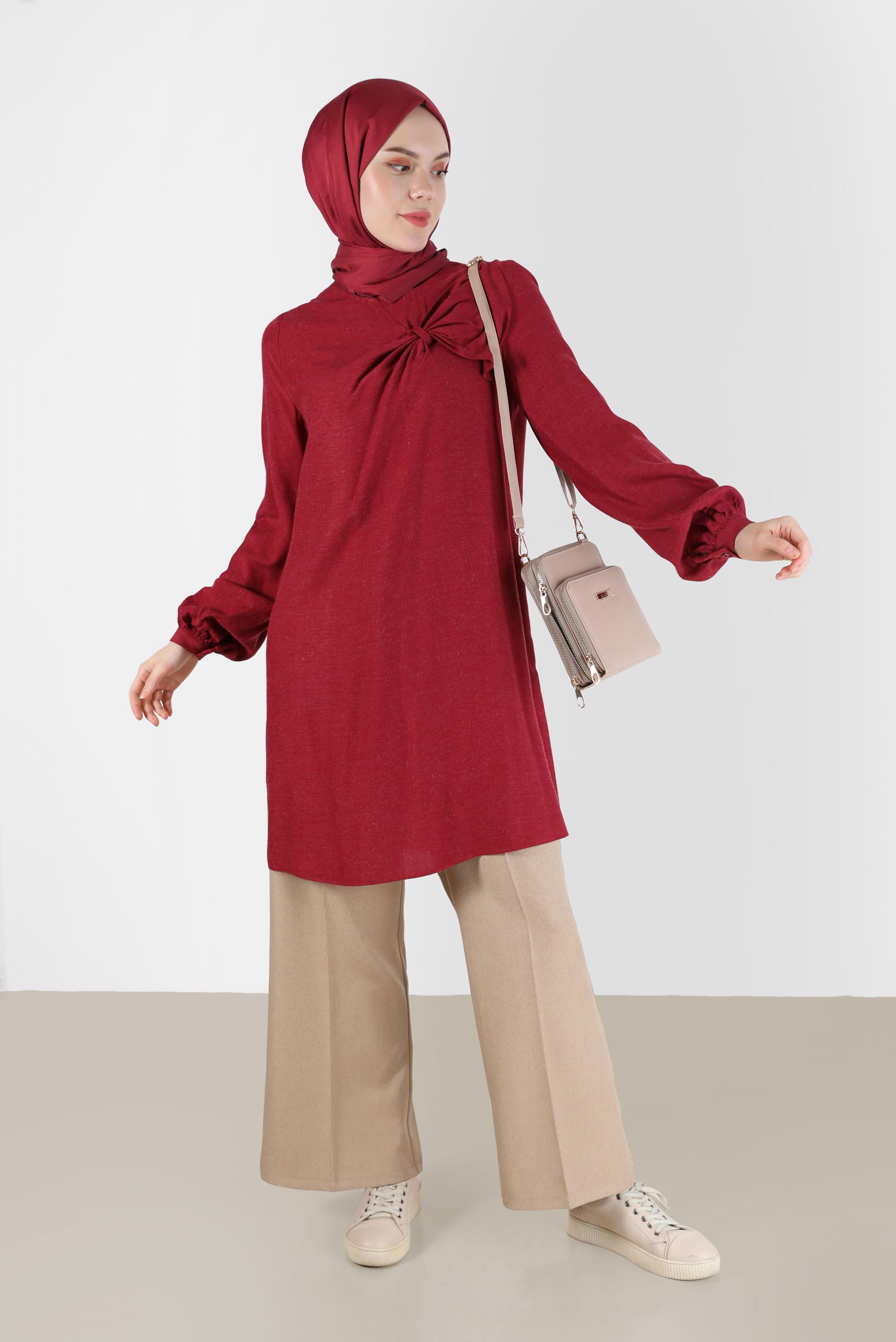 Tesettür giyim KIRMIZI KURDELE DETAYLI ARKADAN FERMUARLI TUNİK 42394 
