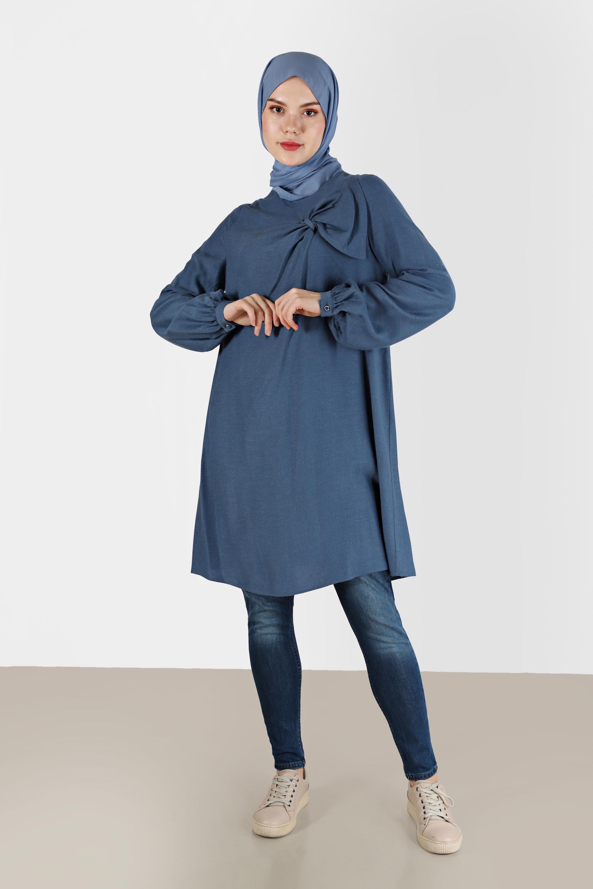 Tesettür giyim MAVİ KURDELE DETAYLI ARKADAN FERMUARLI TUNİK 42394 