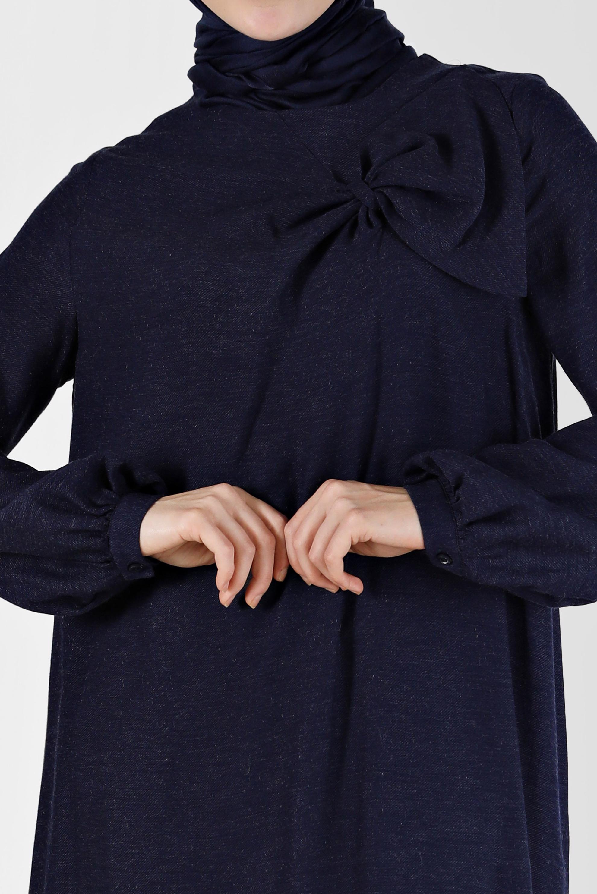 Tesettür giyim LACİVERT KURDELE DETAYLI ARKADAN FERMUARLI TUNİK 42394 